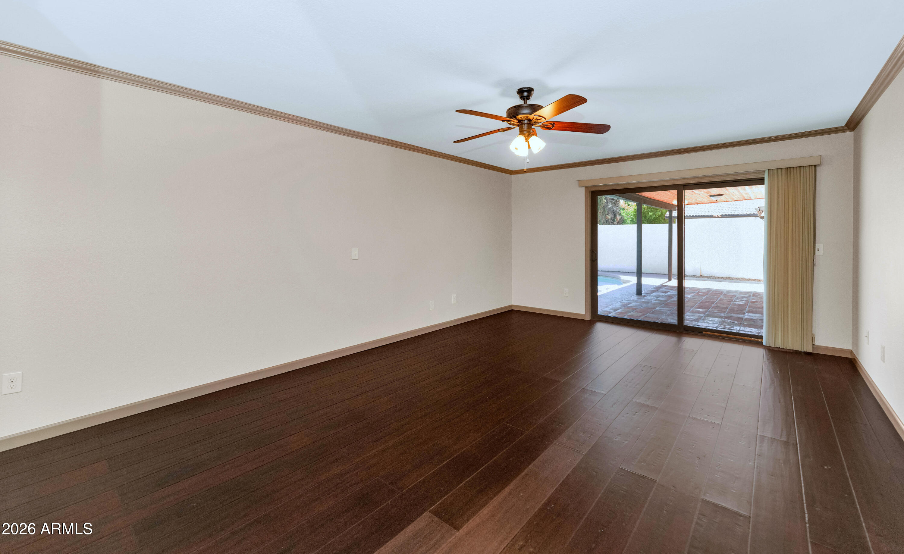 1536 E EDGEWATER Drive