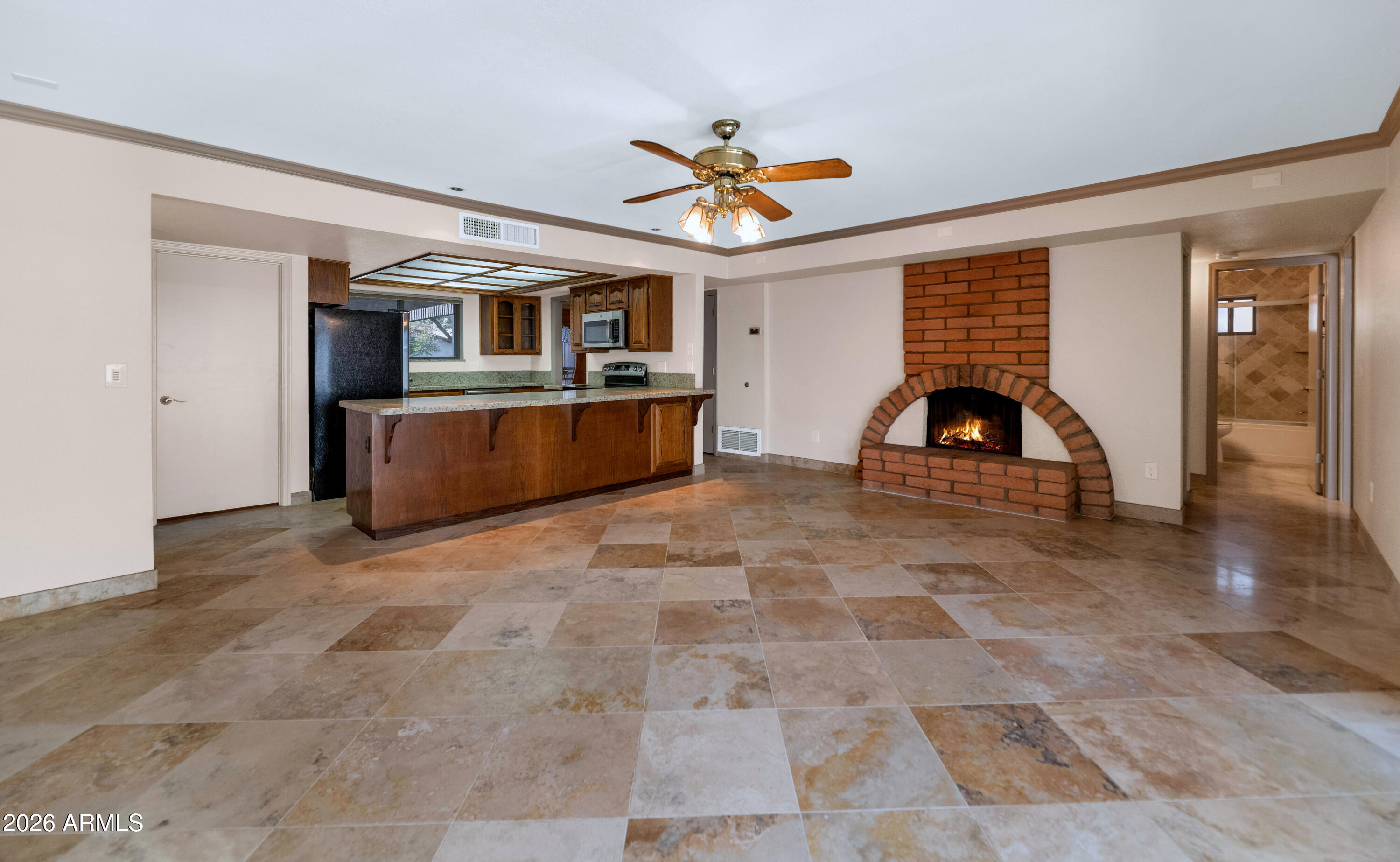 1536 E EDGEWATER Drive