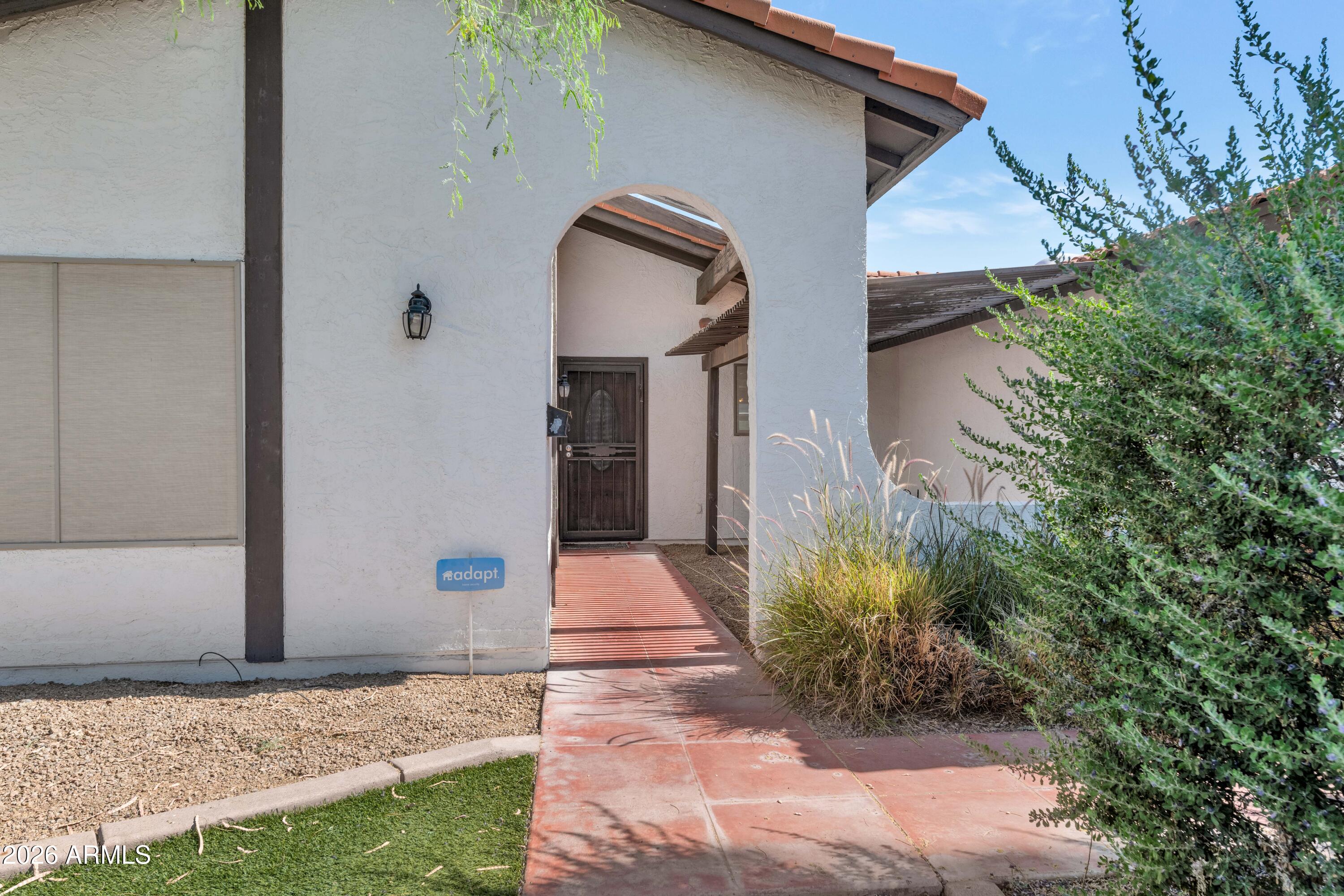 1536 E EDGEWATER Drive