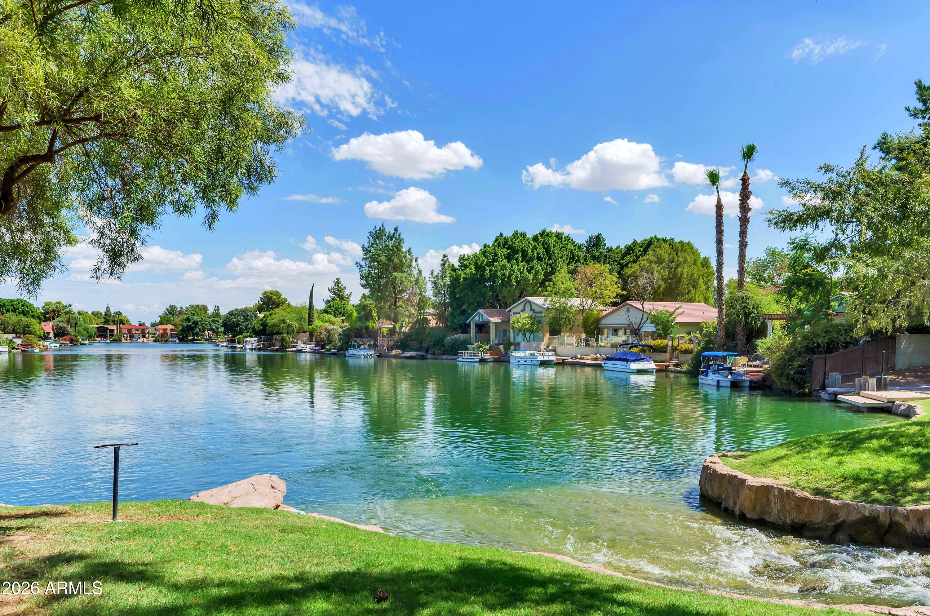 1536 E EDGEWATER Drive