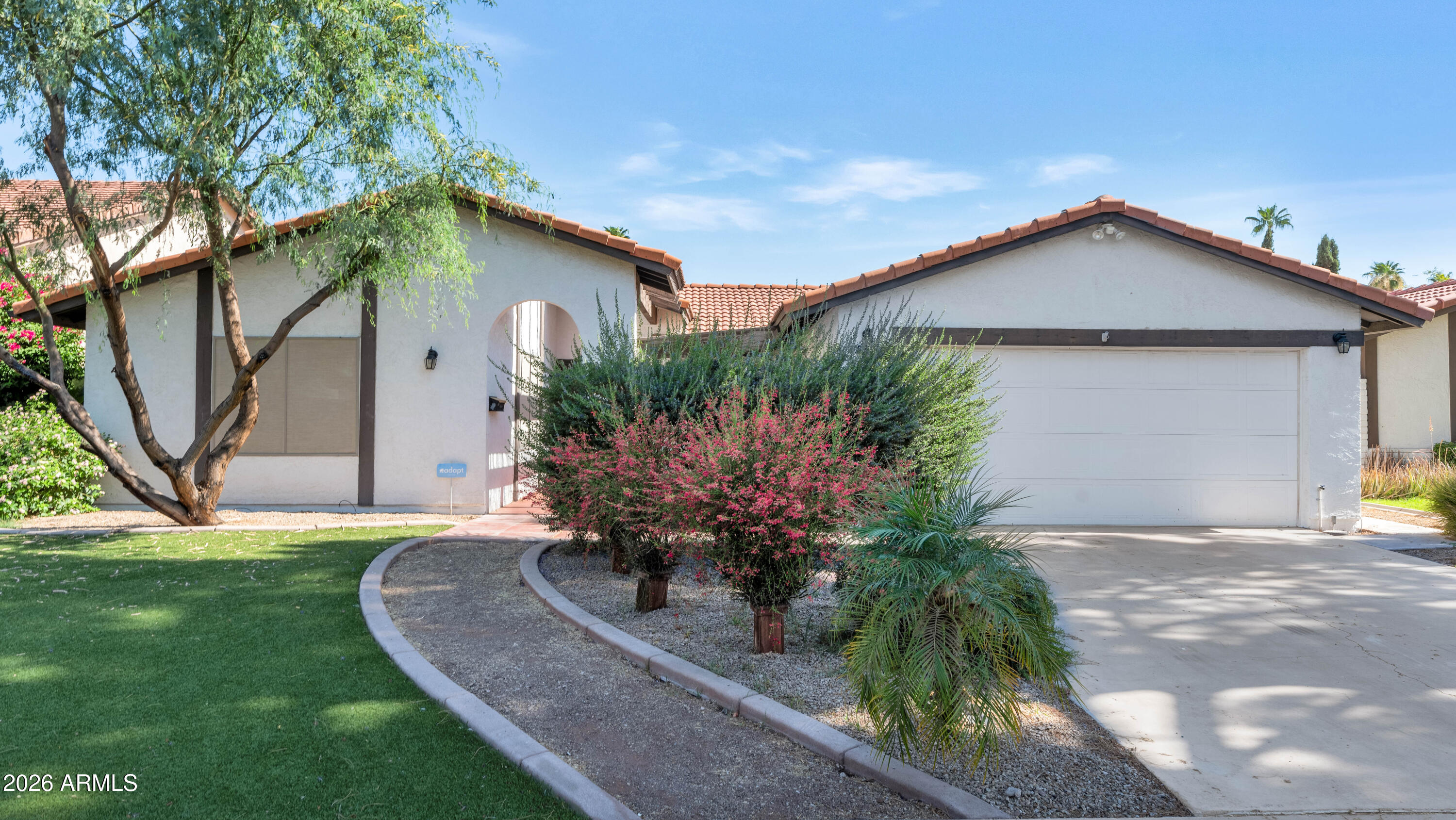 1536 E EDGEWATER Drive