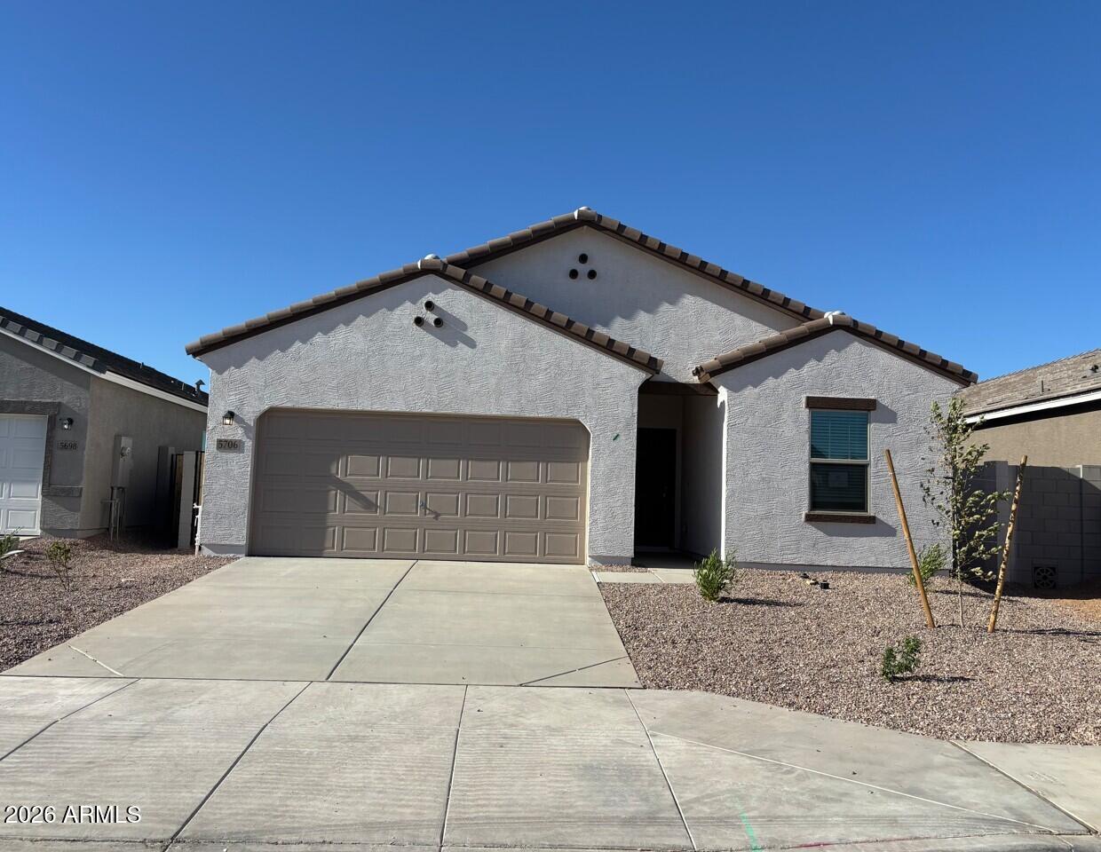 5706 E HORNBLENDE Way