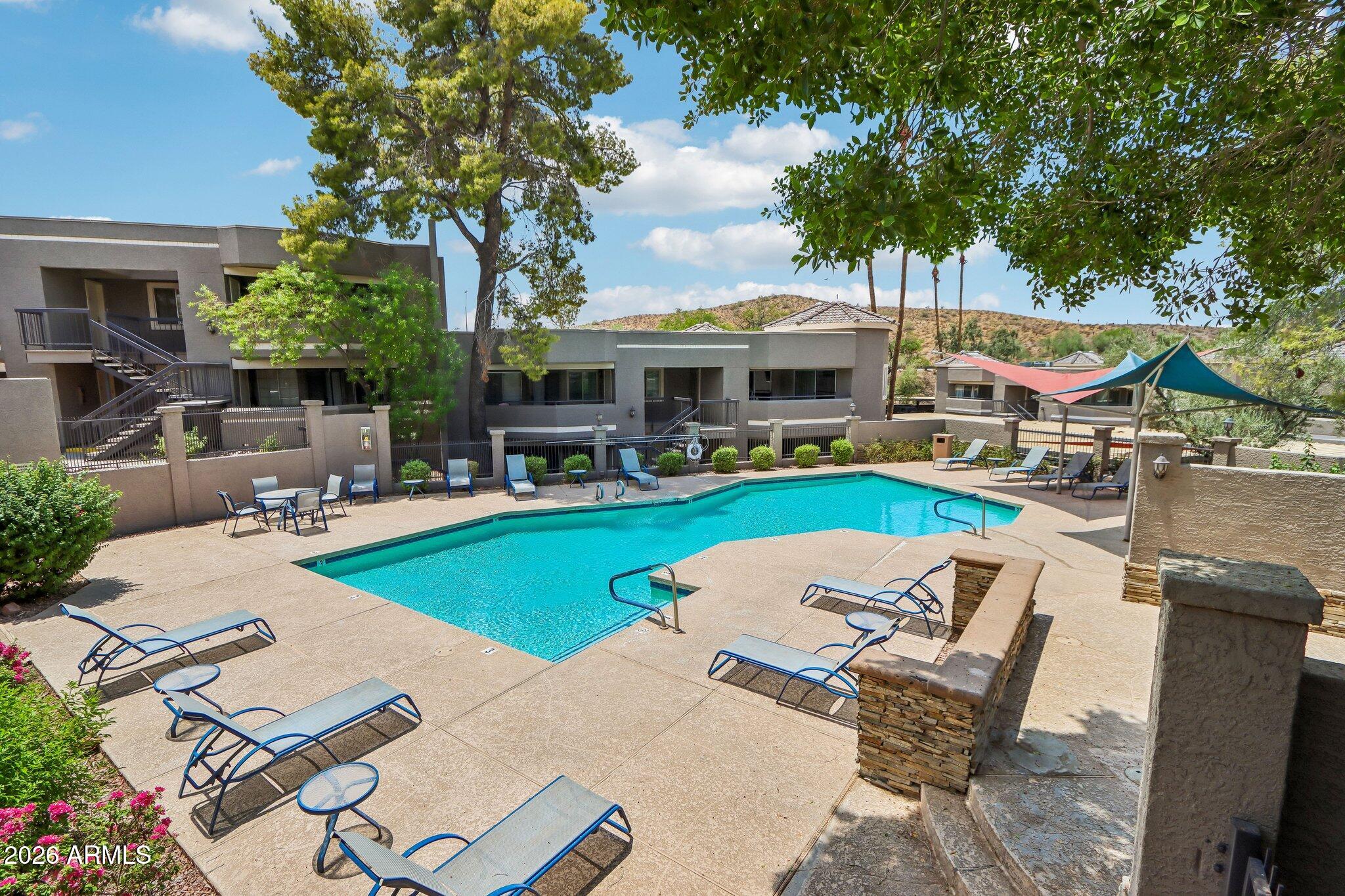 1720 E THUNDERBIRD Road 1086