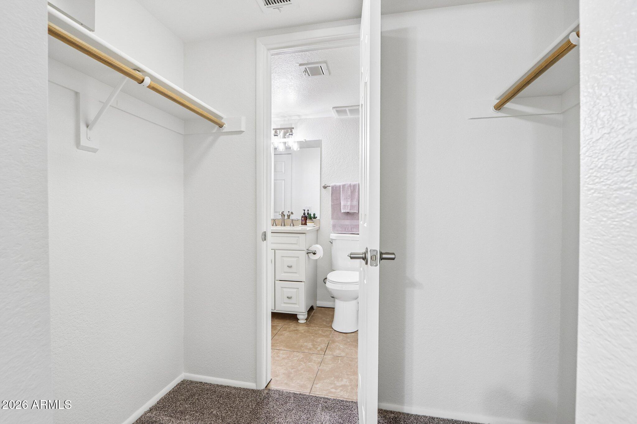 1720 E THUNDERBIRD Road 1086
