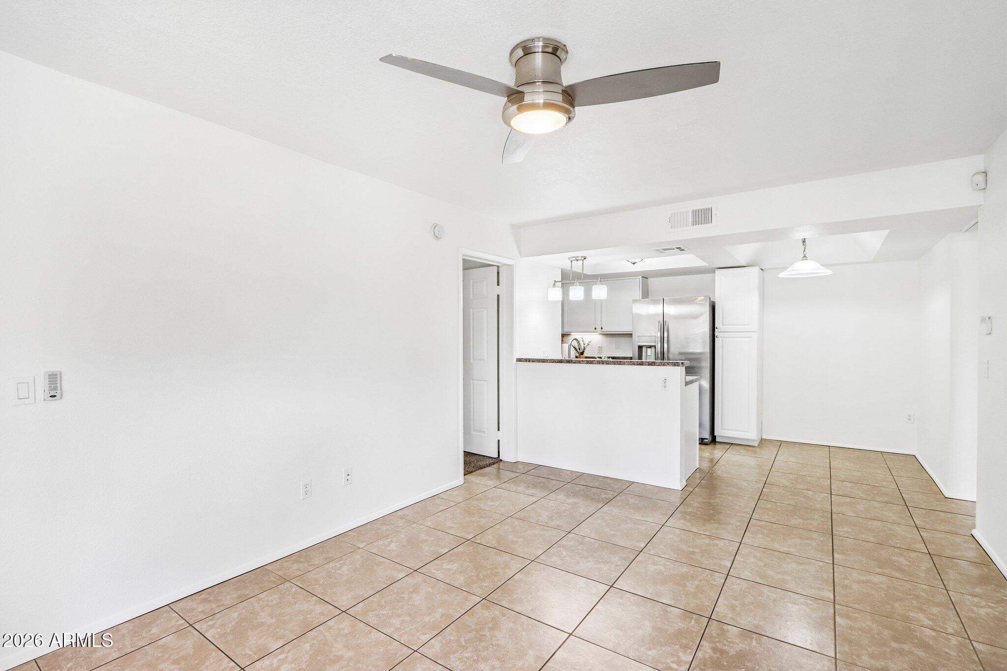 1720 E THUNDERBIRD Road 1086