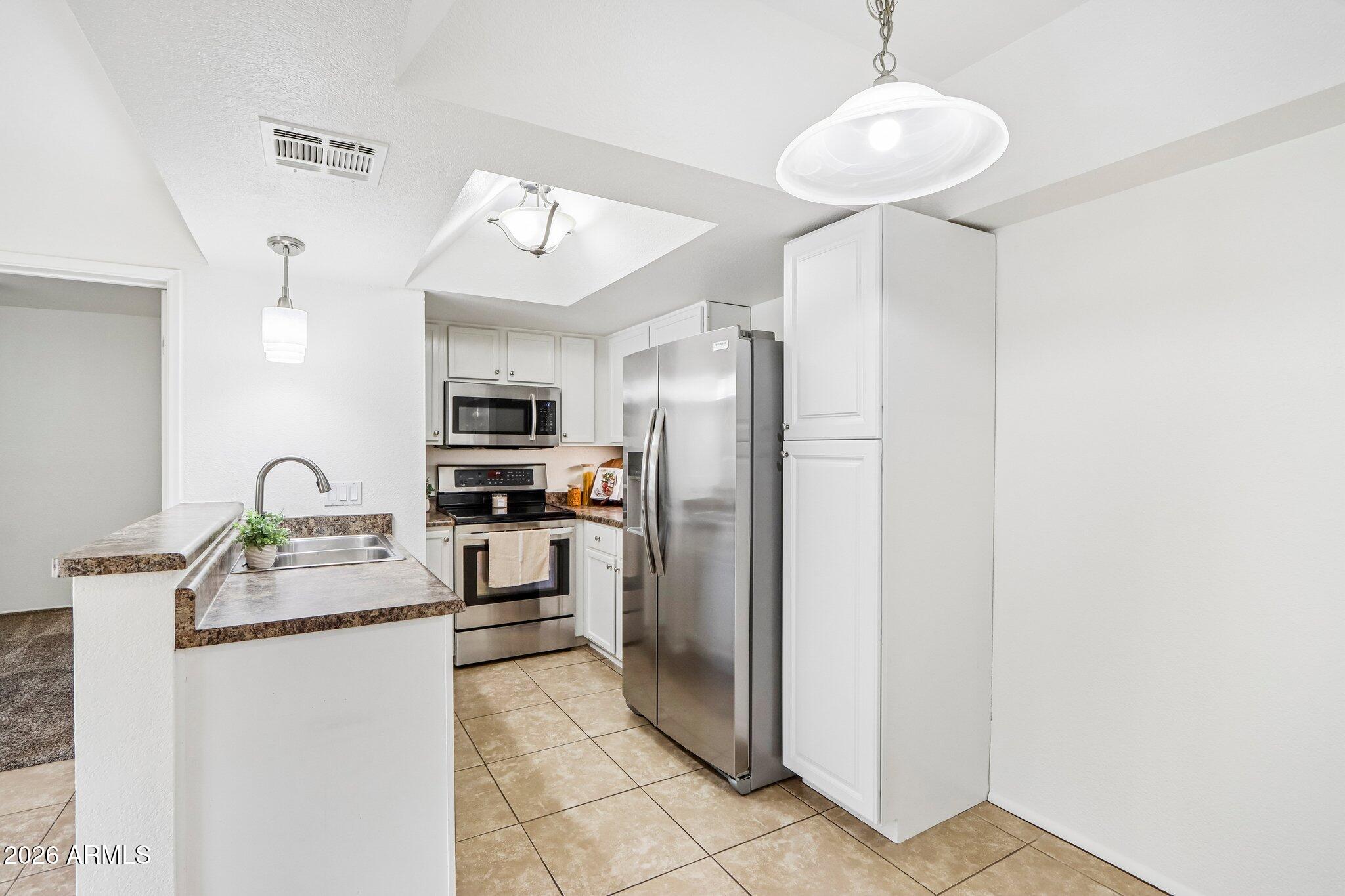 1720 E THUNDERBIRD Road 1086