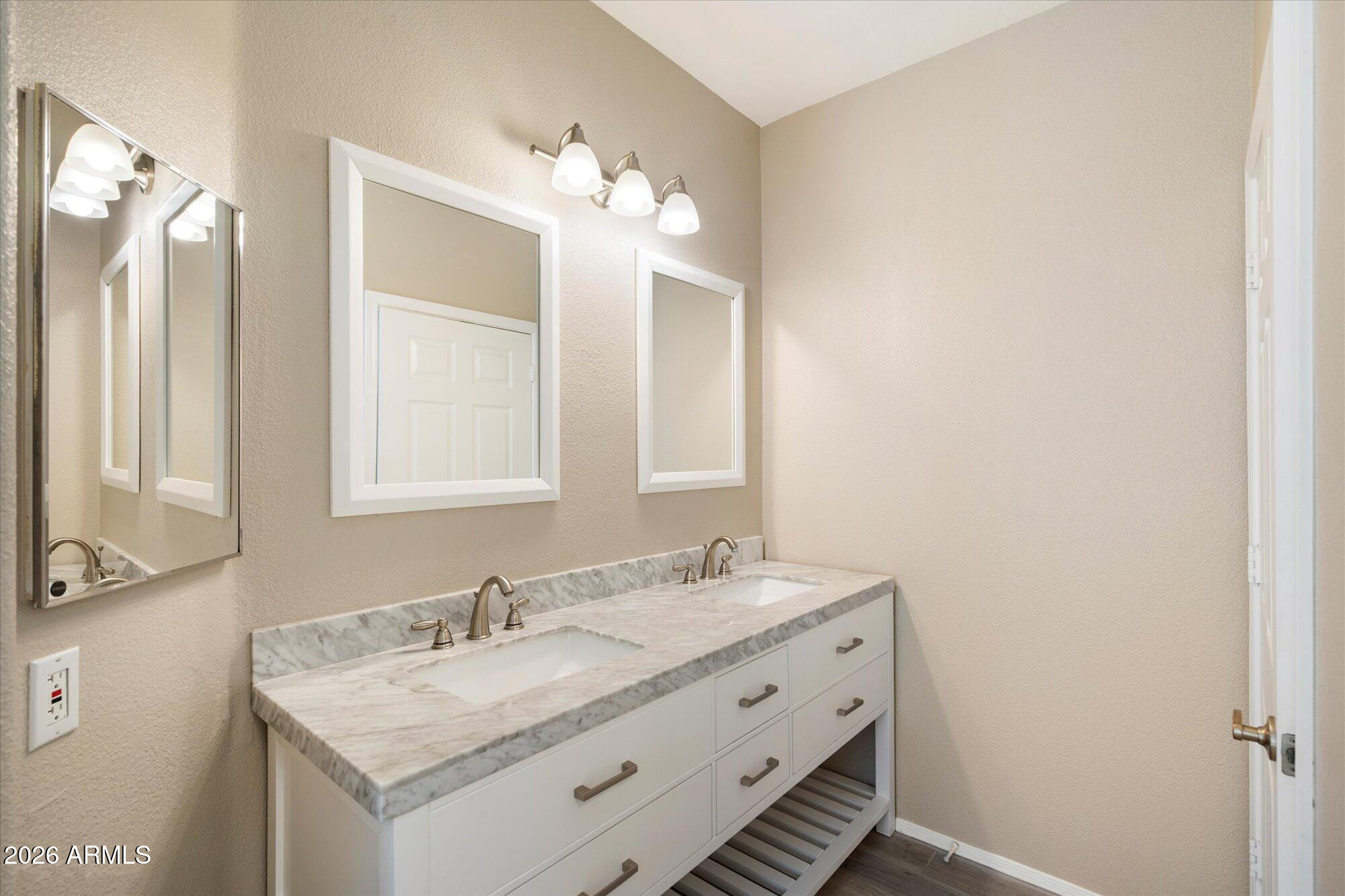 9550 E THUNDERBIRD Road 213