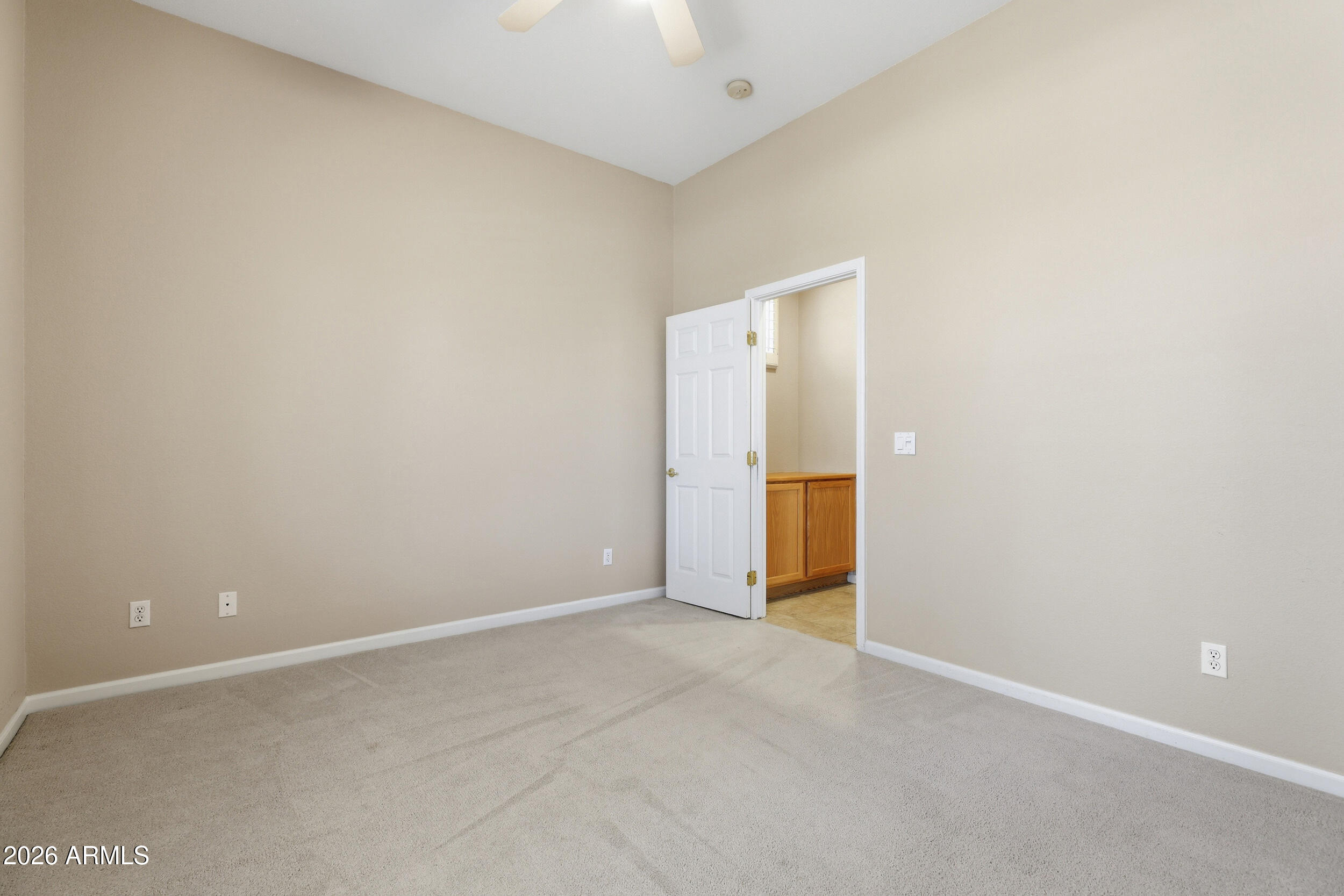 8056 W LOUISE Drive
