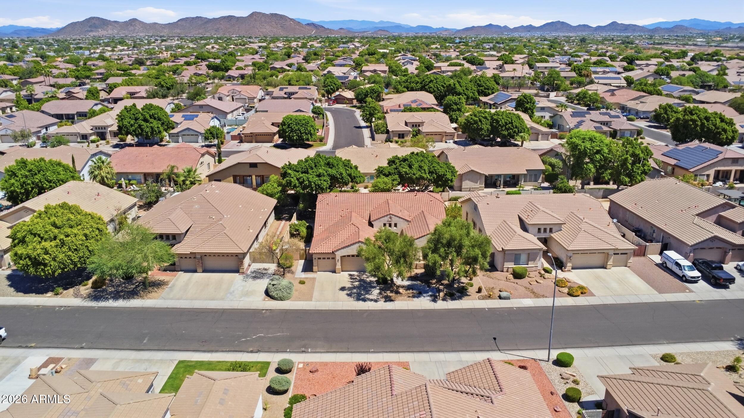 8056 W LOUISE Drive