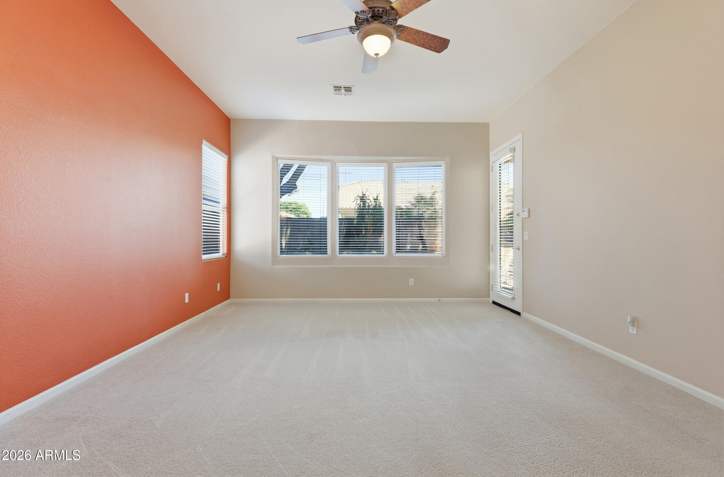 8056 W LOUISE Drive