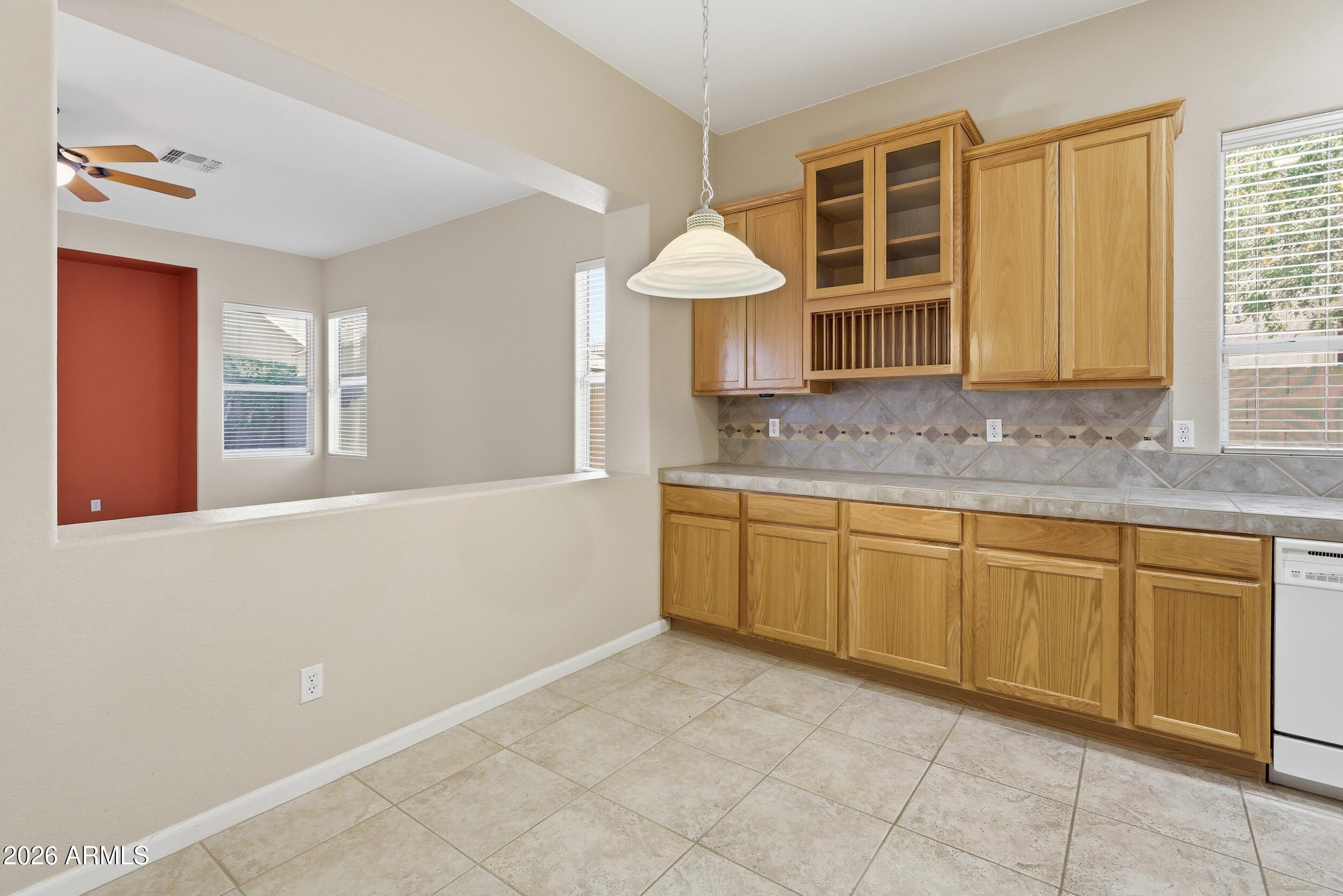 8056 W LOUISE Drive