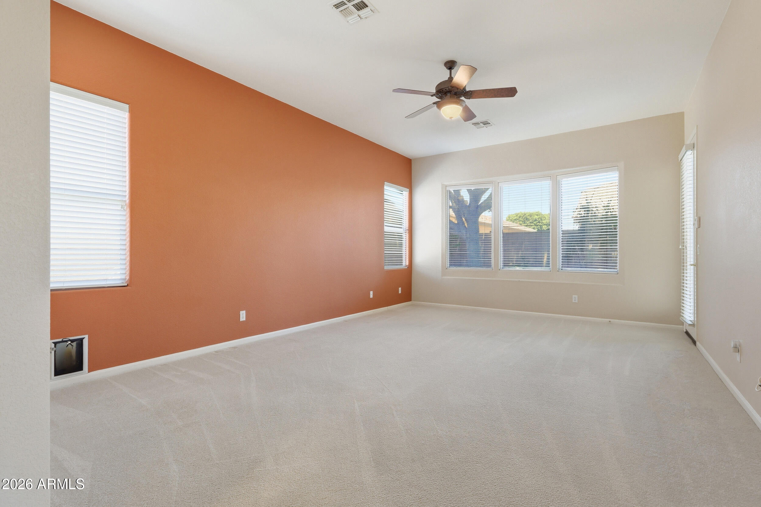 8056 W LOUISE Drive