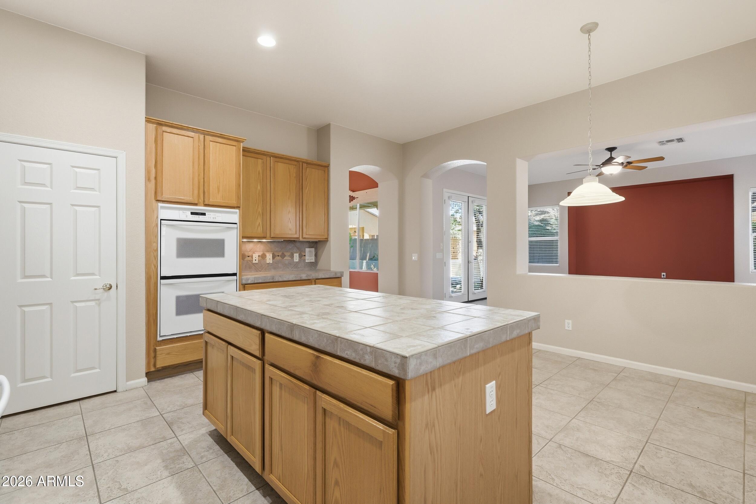 8056 W LOUISE Drive