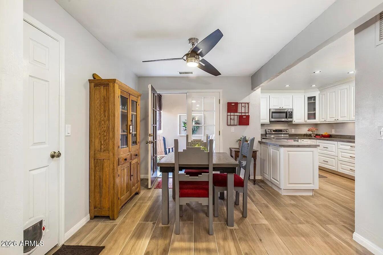 5402 E Windsor Avenue Unit 17
