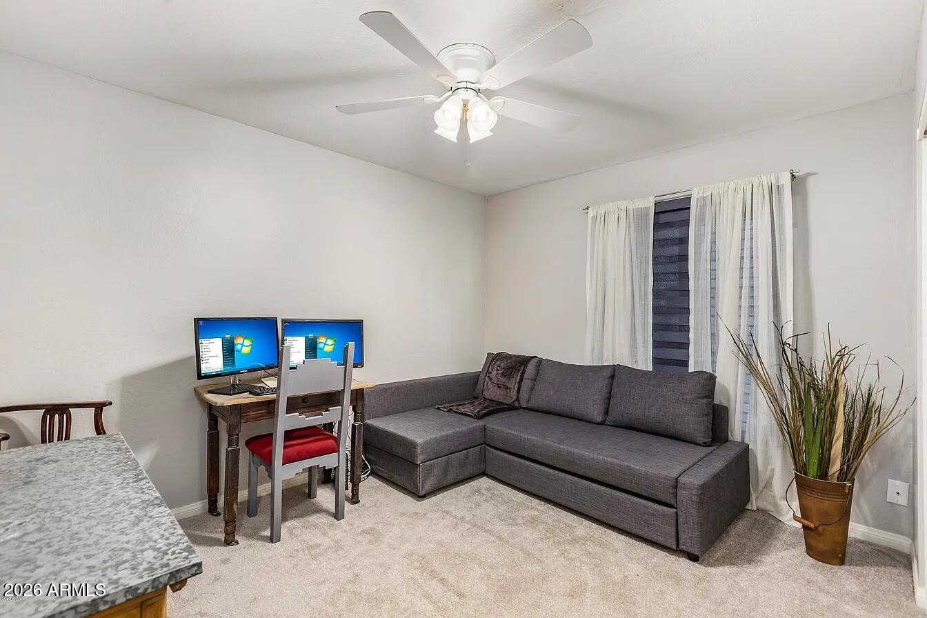 5402 E Windsor Avenue Unit 17