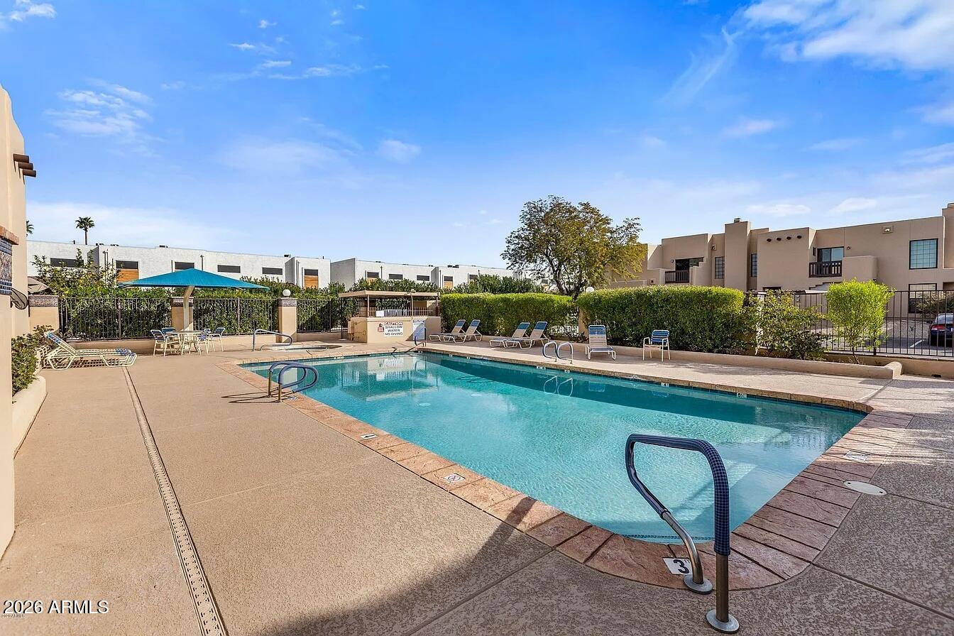 5402 E Windsor Avenue Unit 17