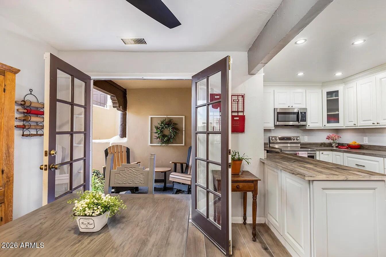 5402 E Windsor Avenue Unit 17