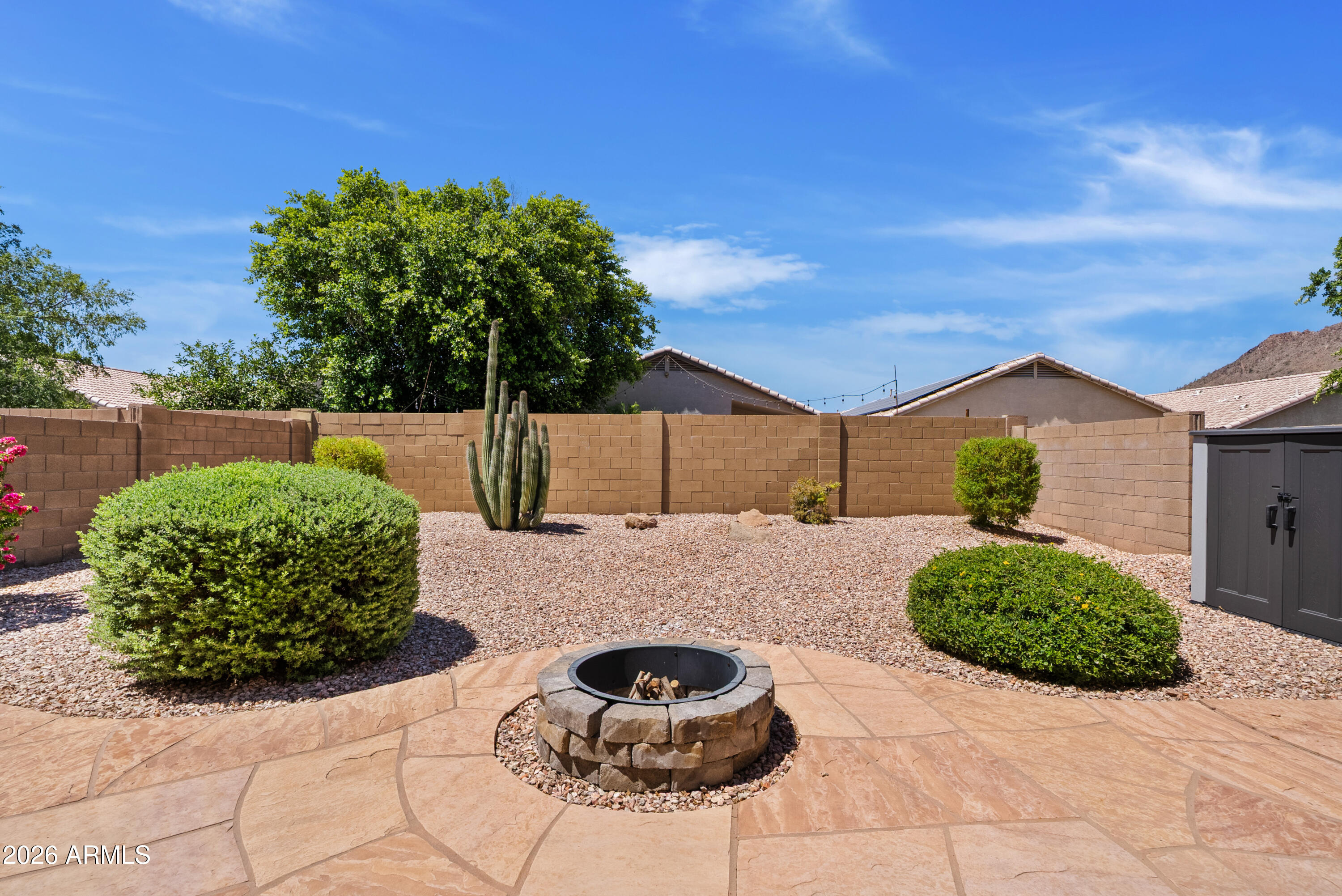 6536 W DESERT HOLLOW Drive