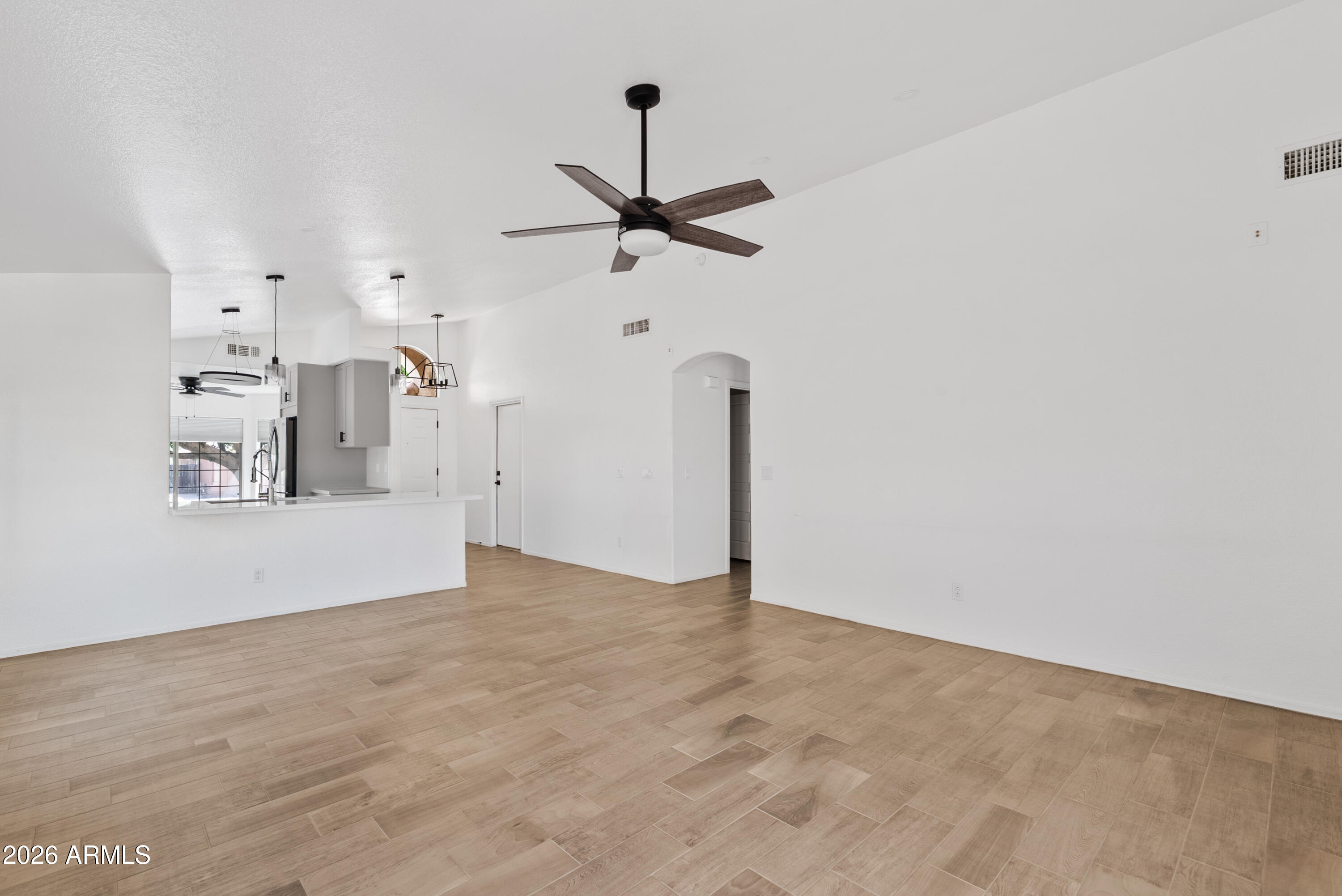 6536 W DESERT HOLLOW Drive