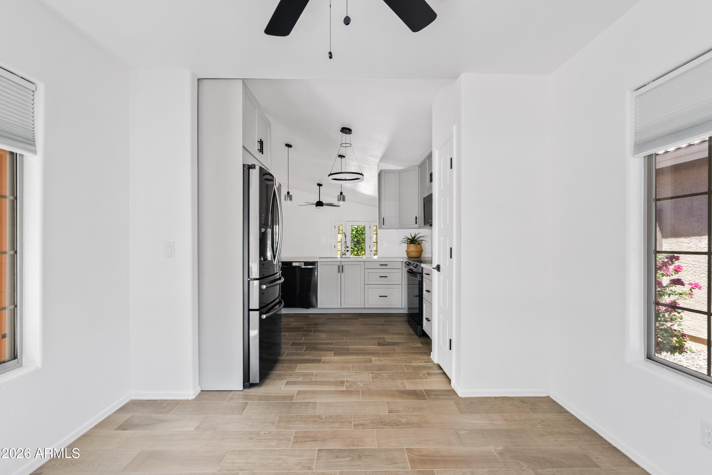 6536 W DESERT HOLLOW Drive