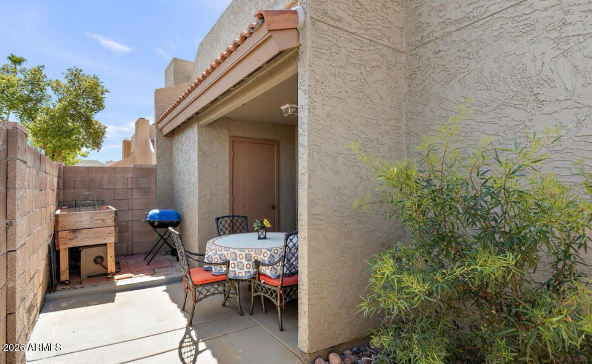 222 W BROWN Road 57