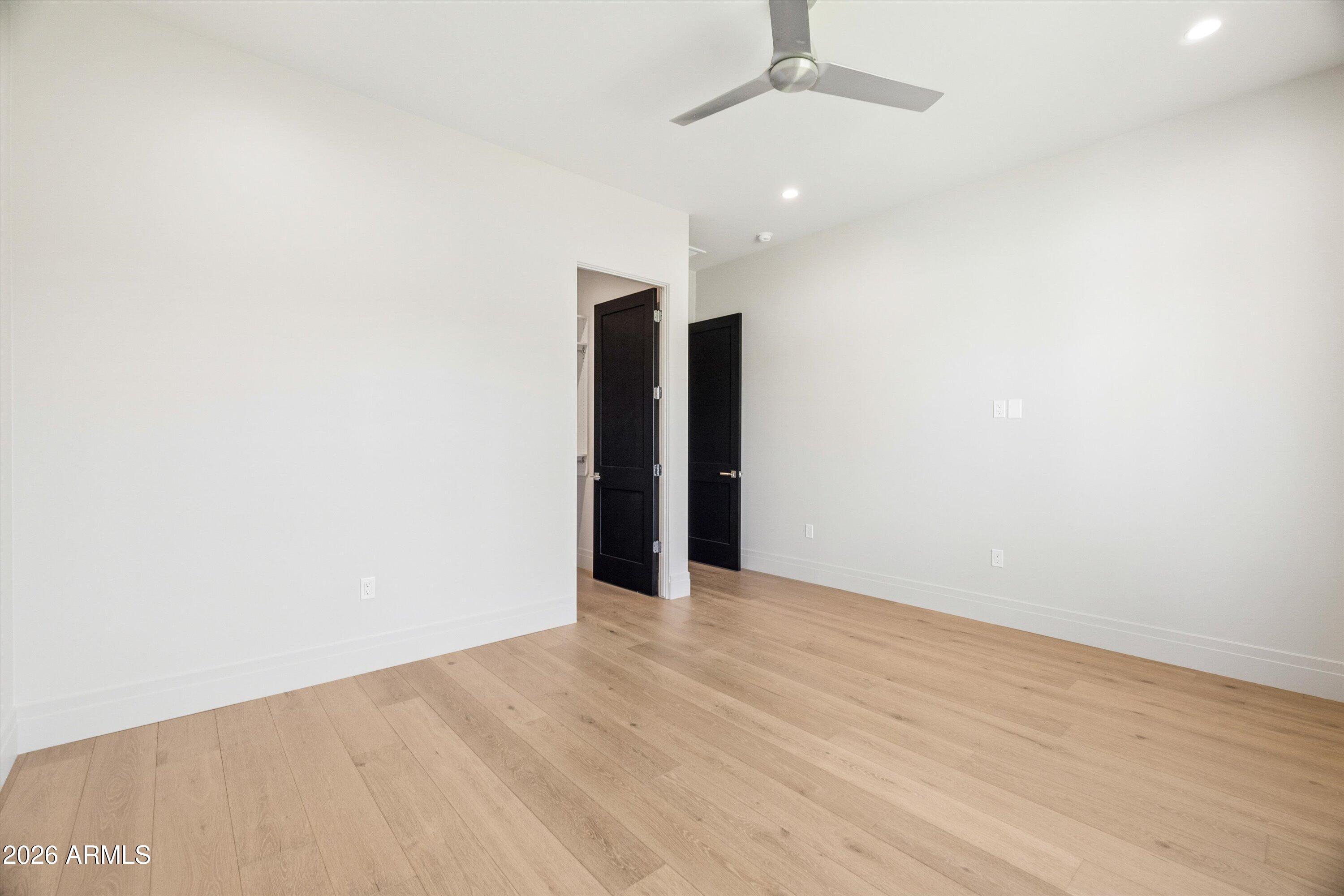 3210 E OREGON Avenue