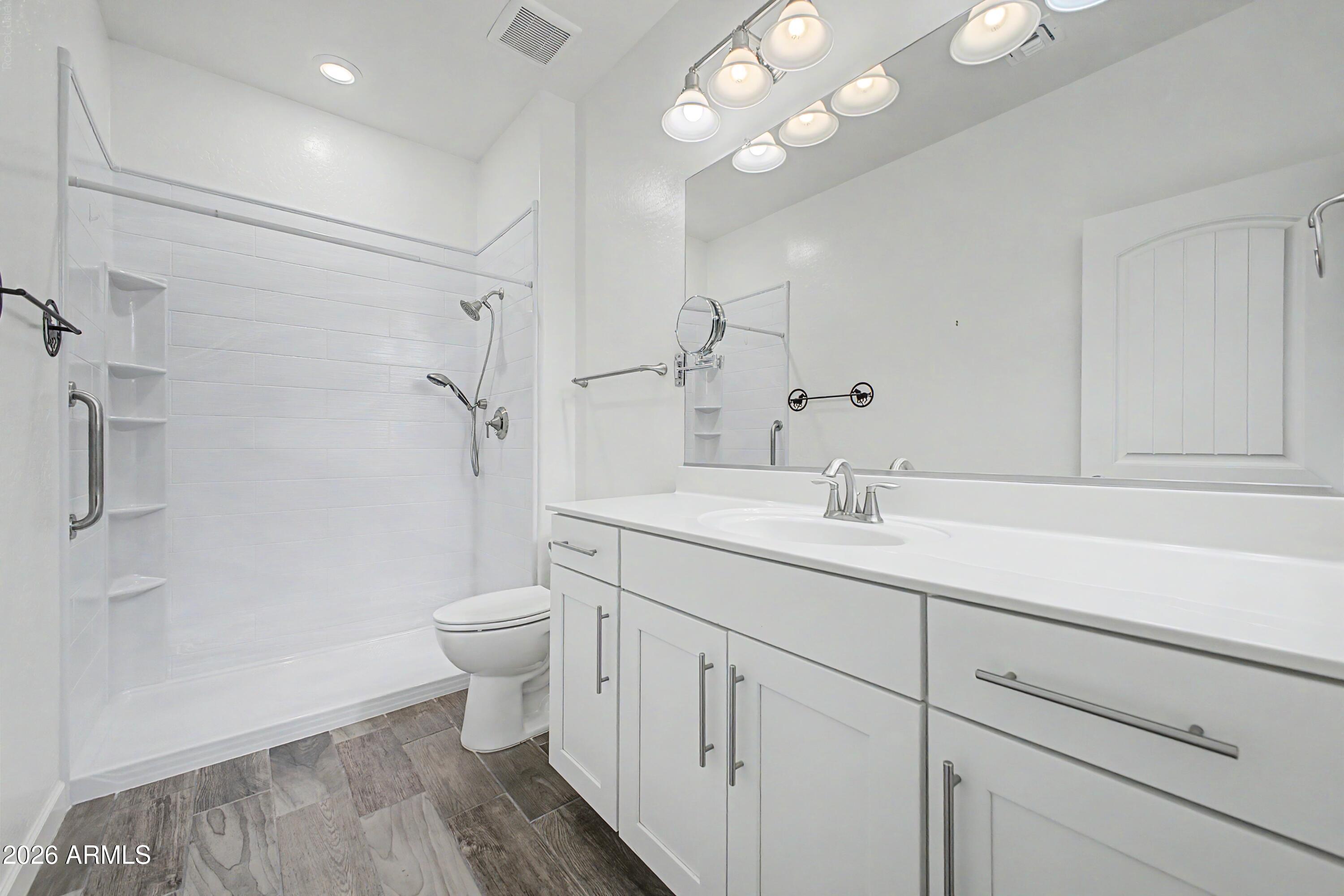 4105 E HOOT OWL Trail