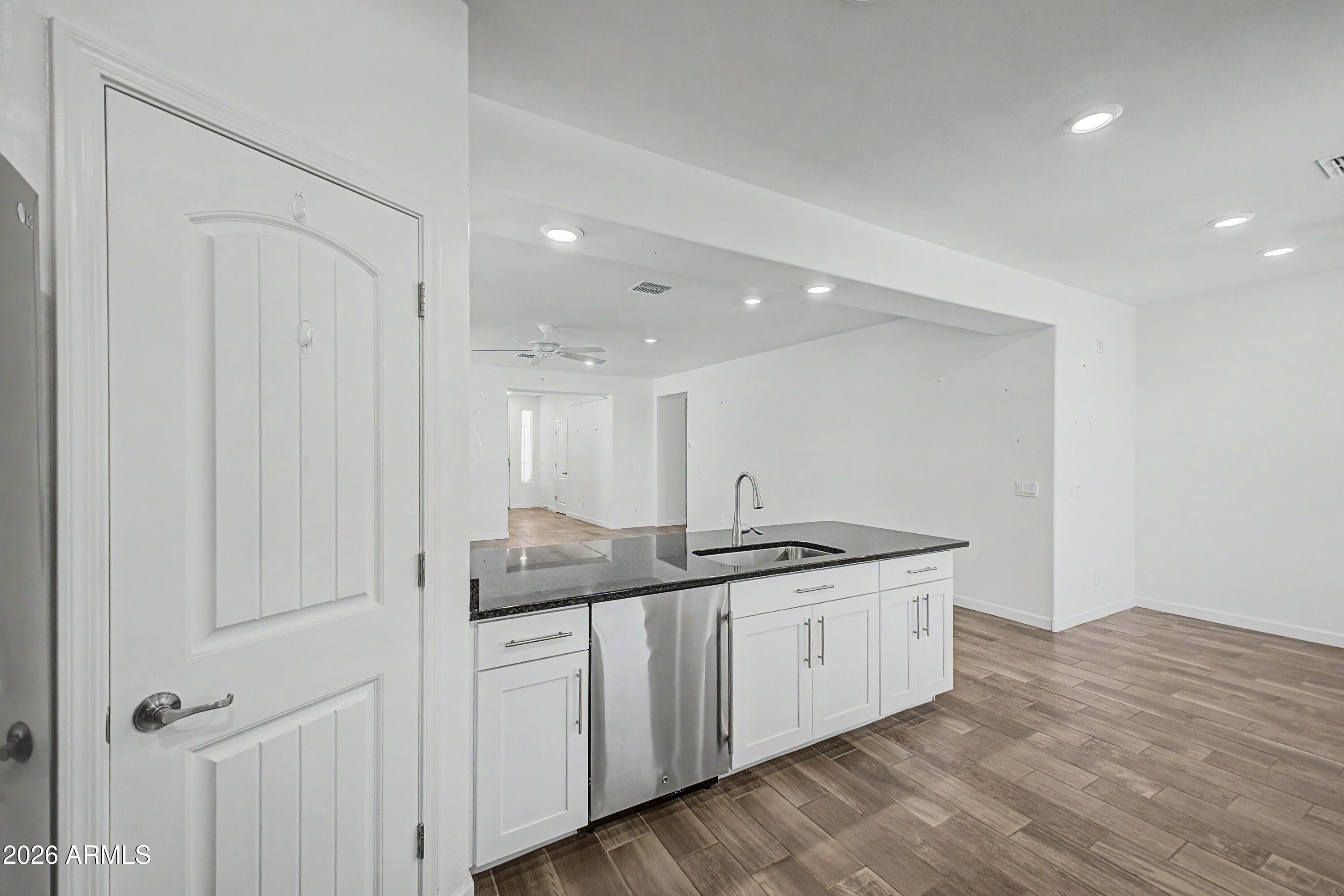 4105 E HOOT OWL Trail