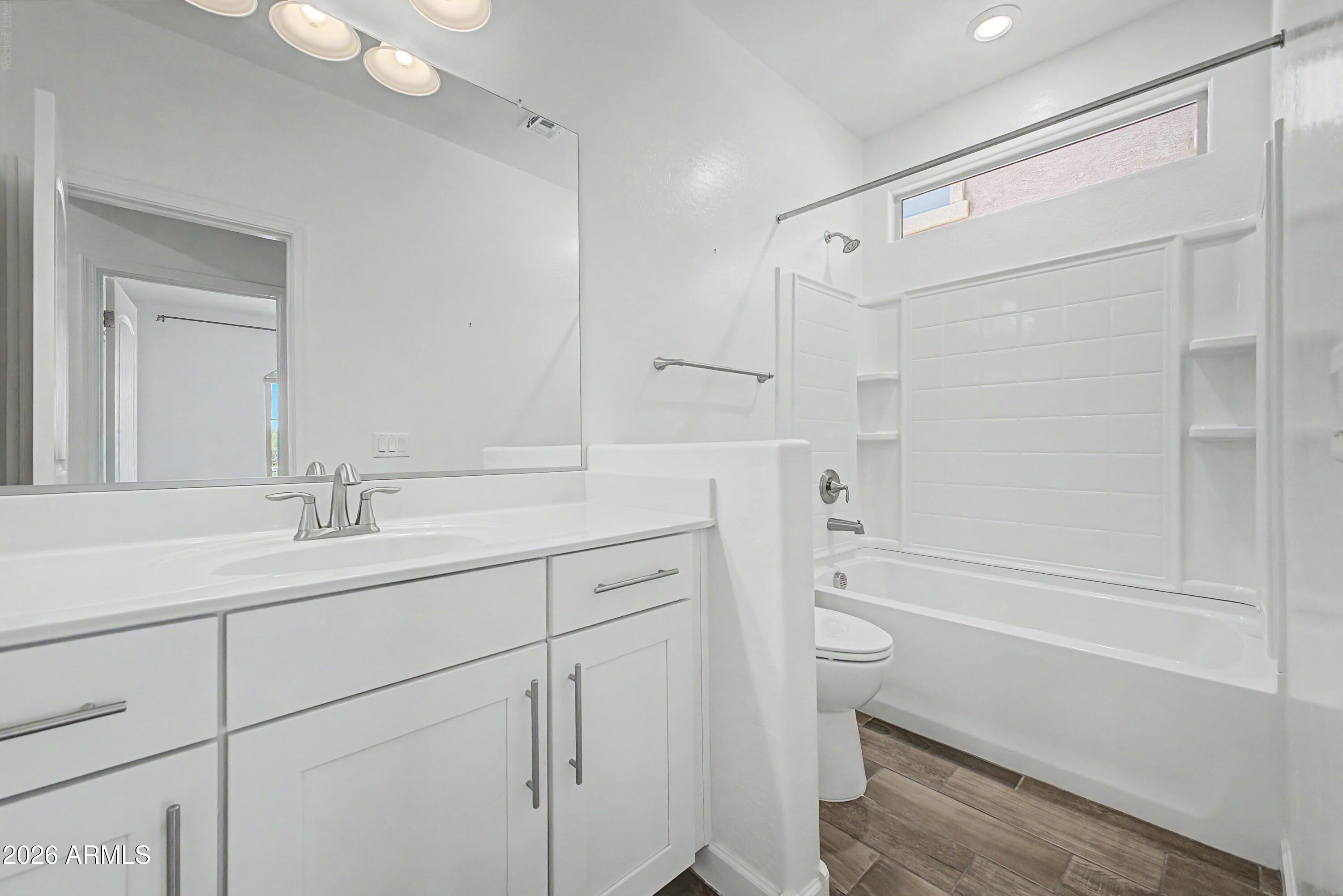 4105 E HOOT OWL Trail