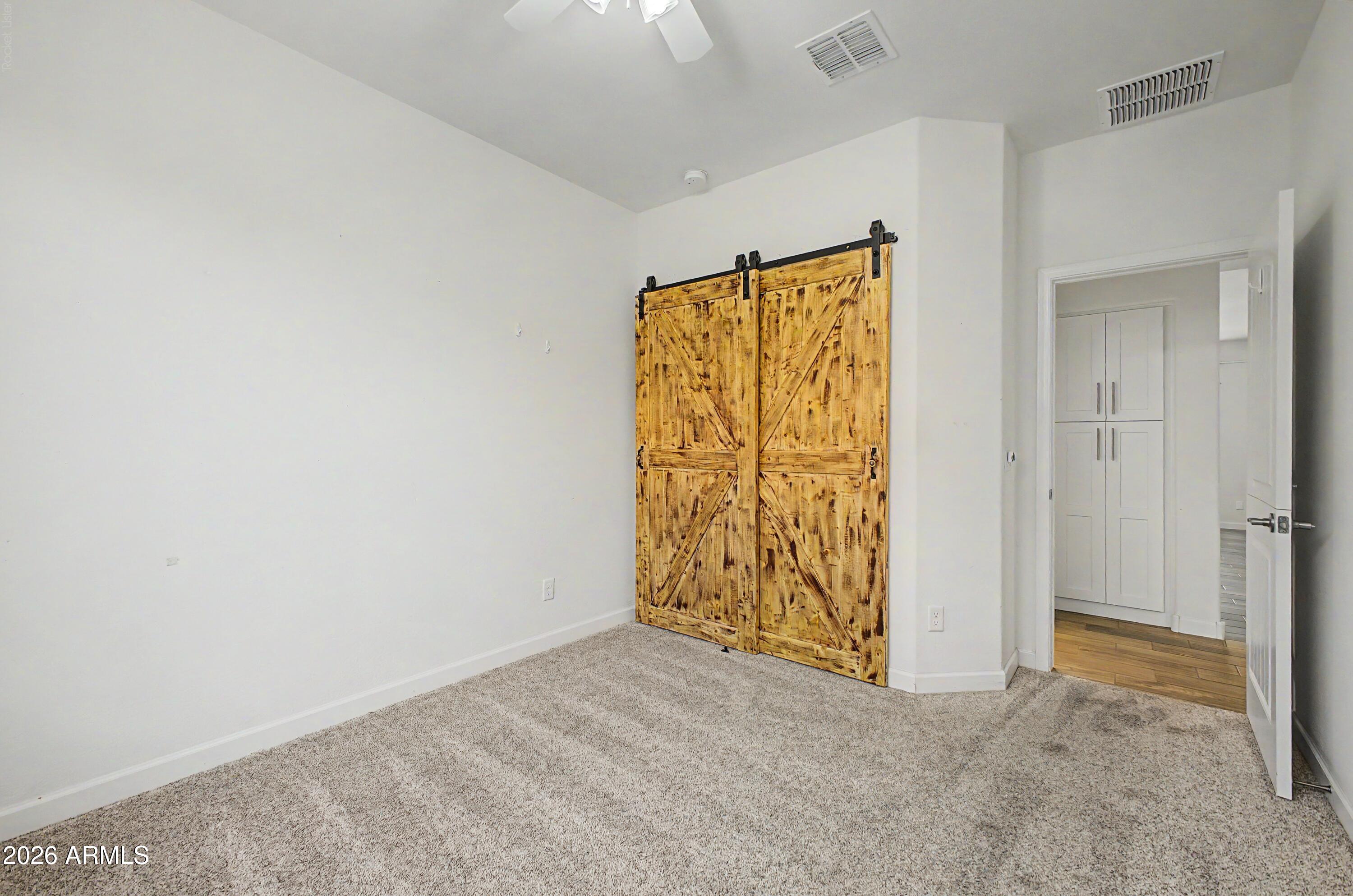 4105 E HOOT OWL Trail