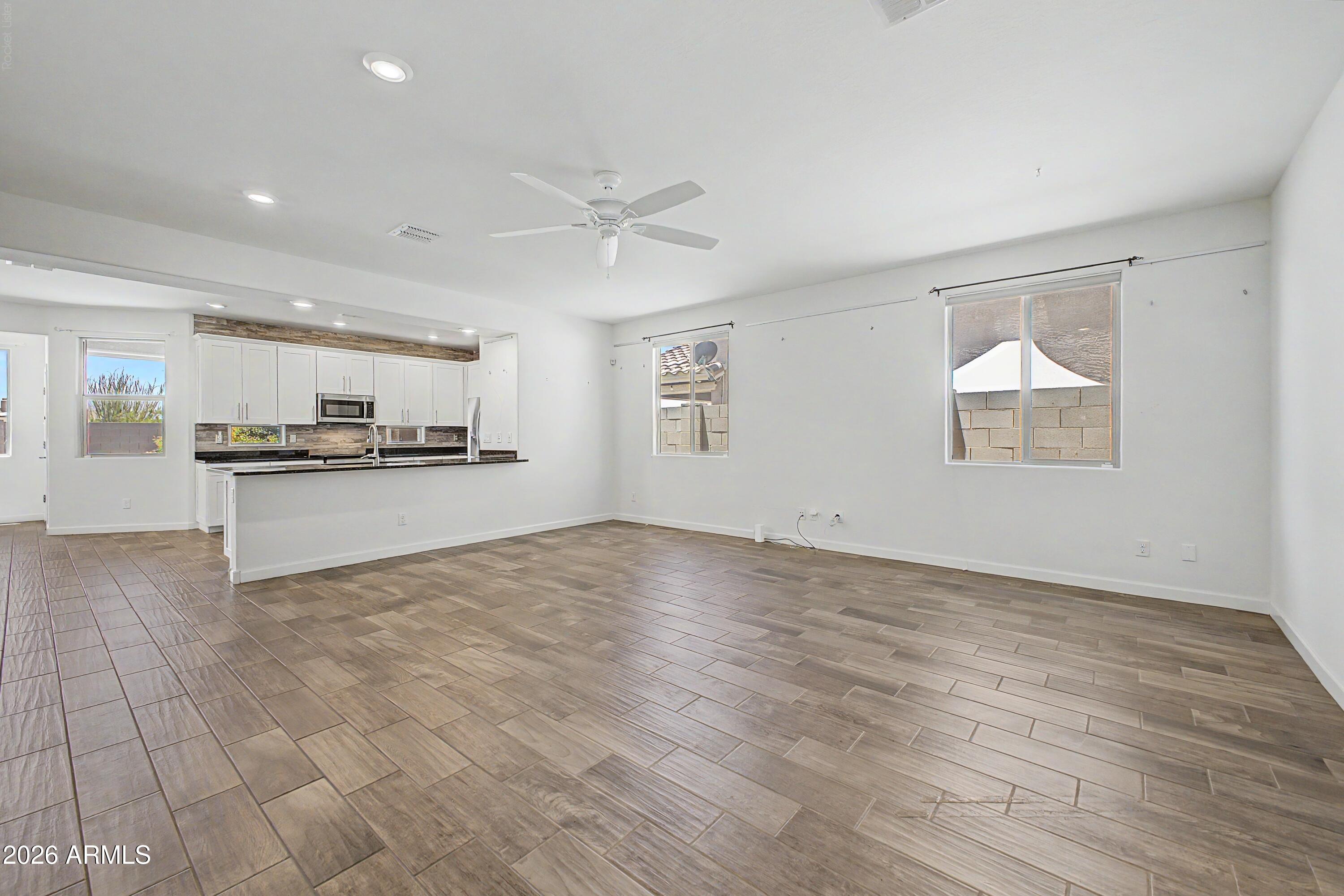 4105 E HOOT OWL Trail