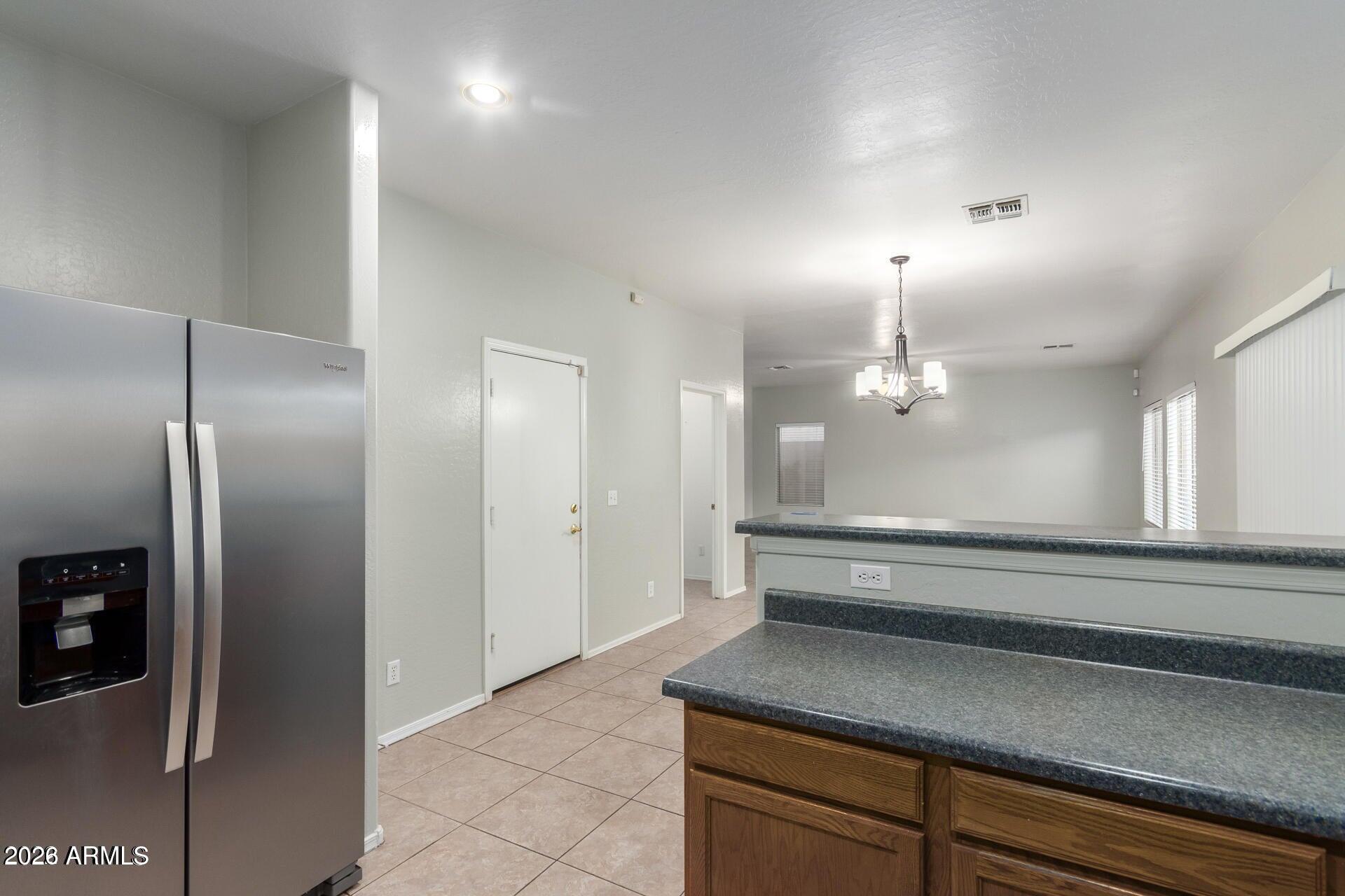 2739 E INDIAN WELLS Place