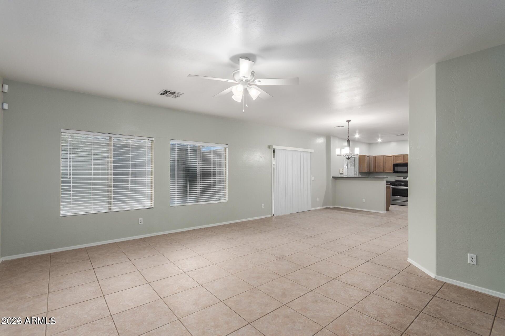 2739 E INDIAN WELLS Place