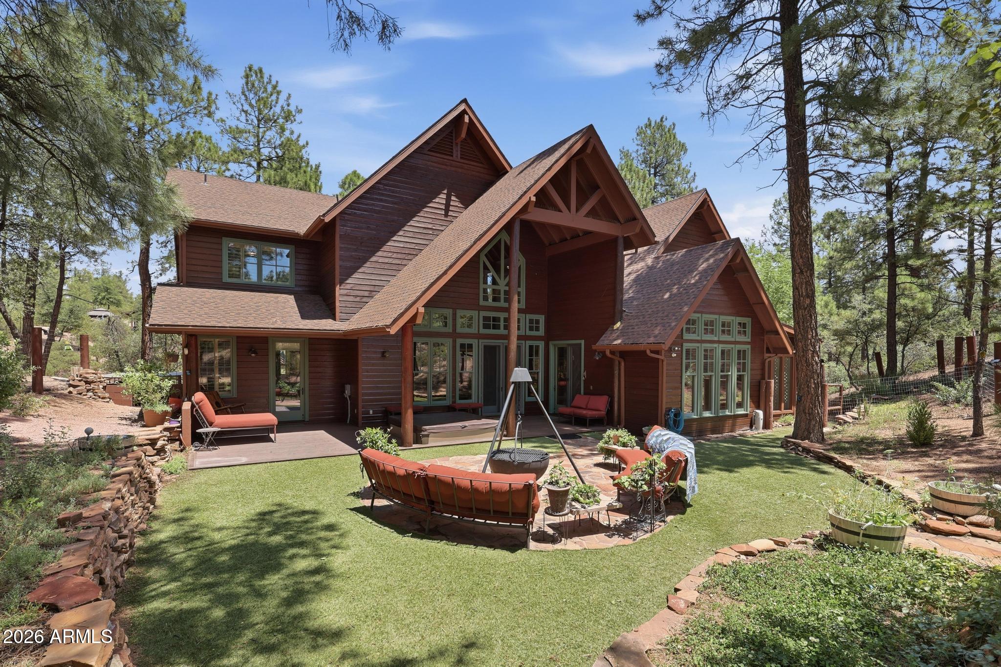 304 N GRAPEVINE Drive