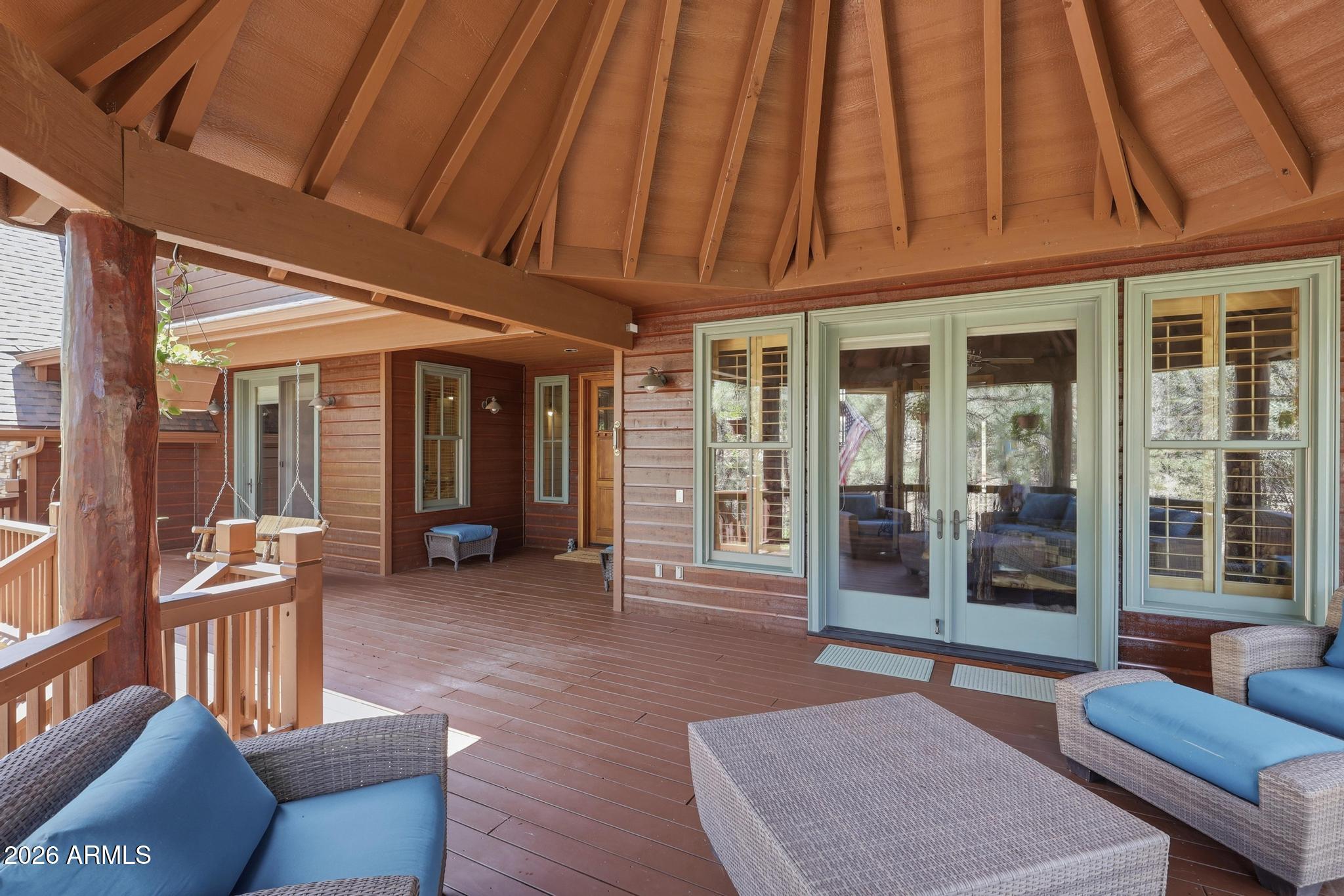 304 N GRAPEVINE Drive