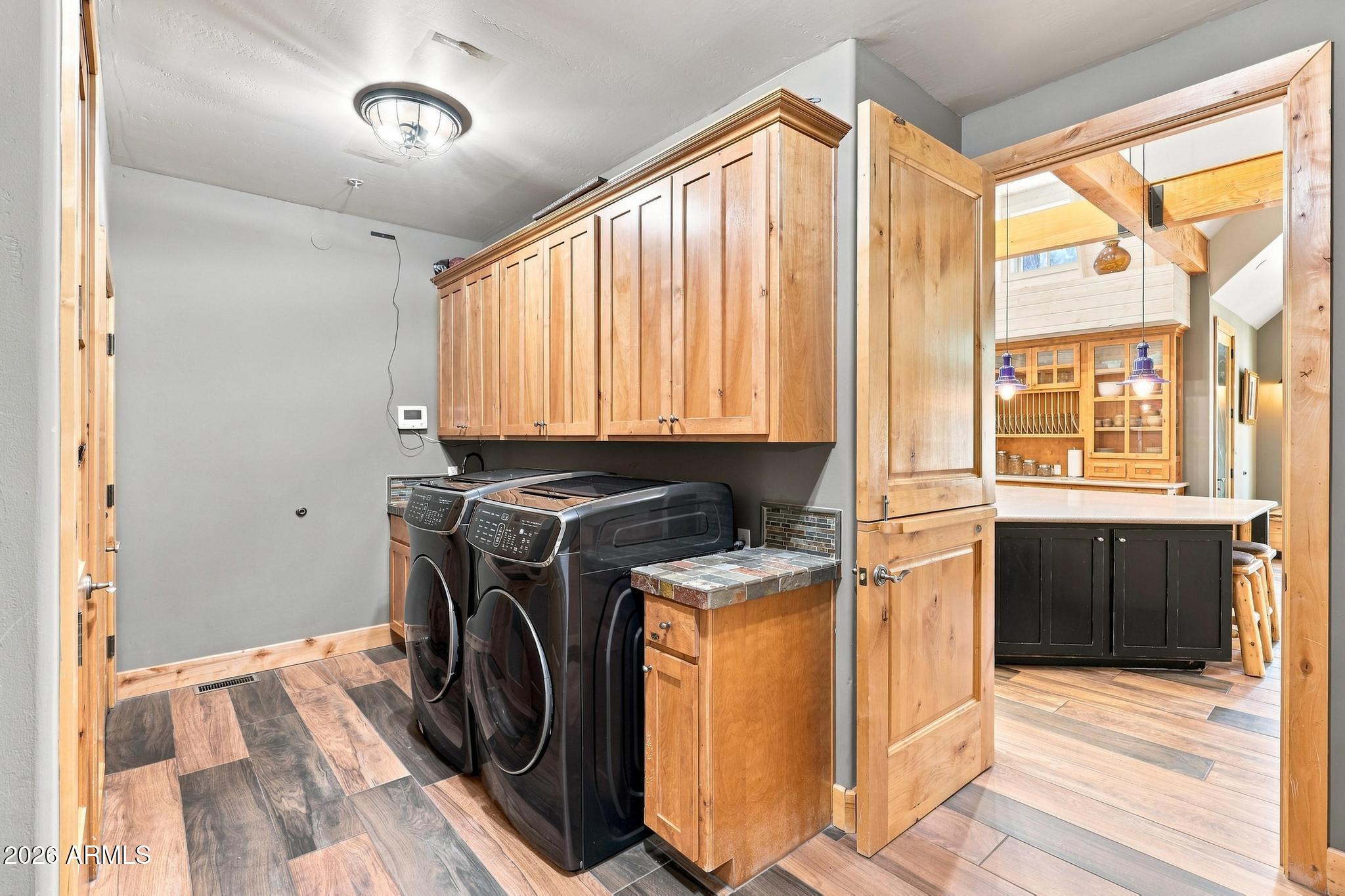 304 N GRAPEVINE Drive