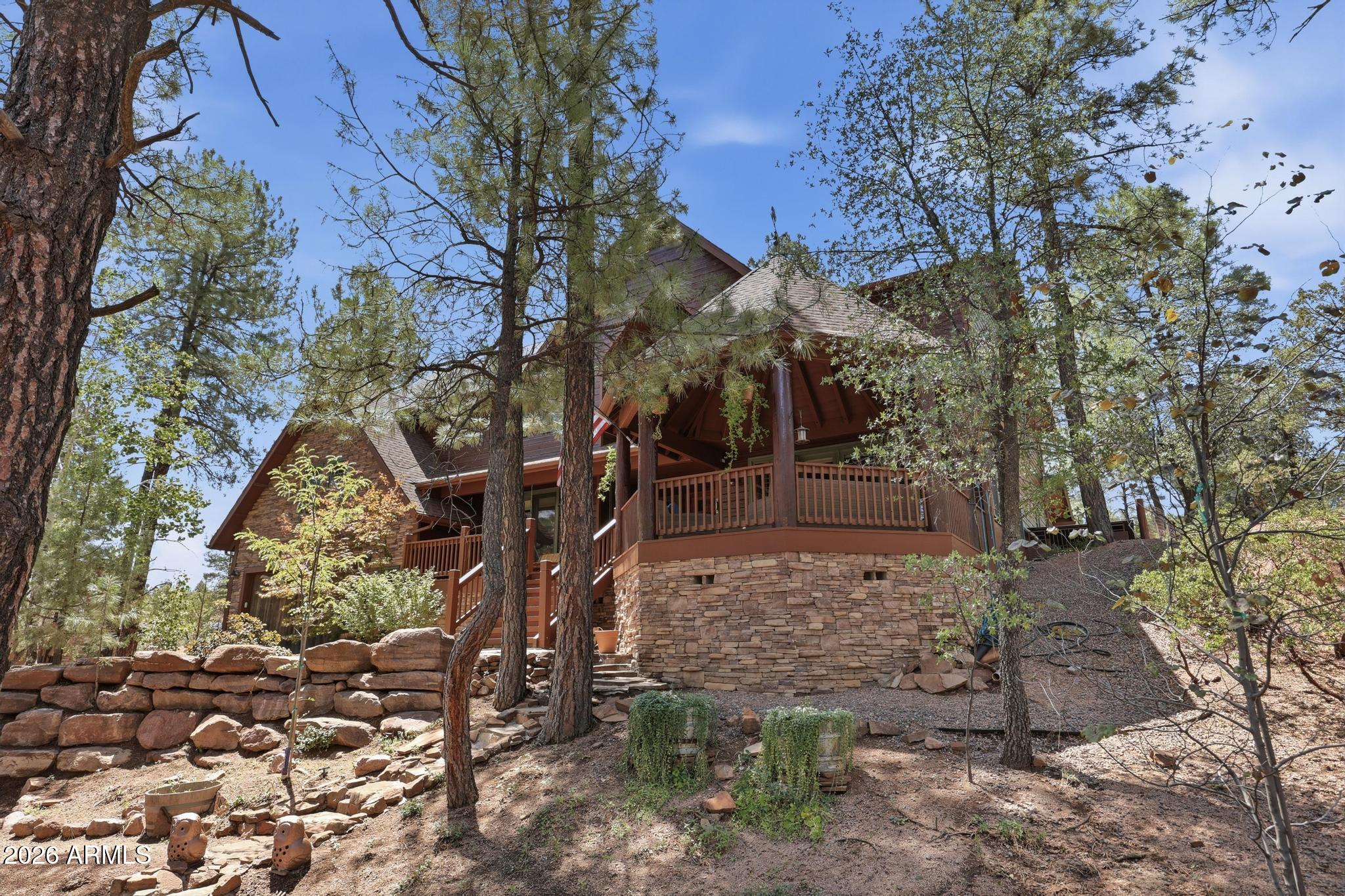 304 N GRAPEVINE Drive