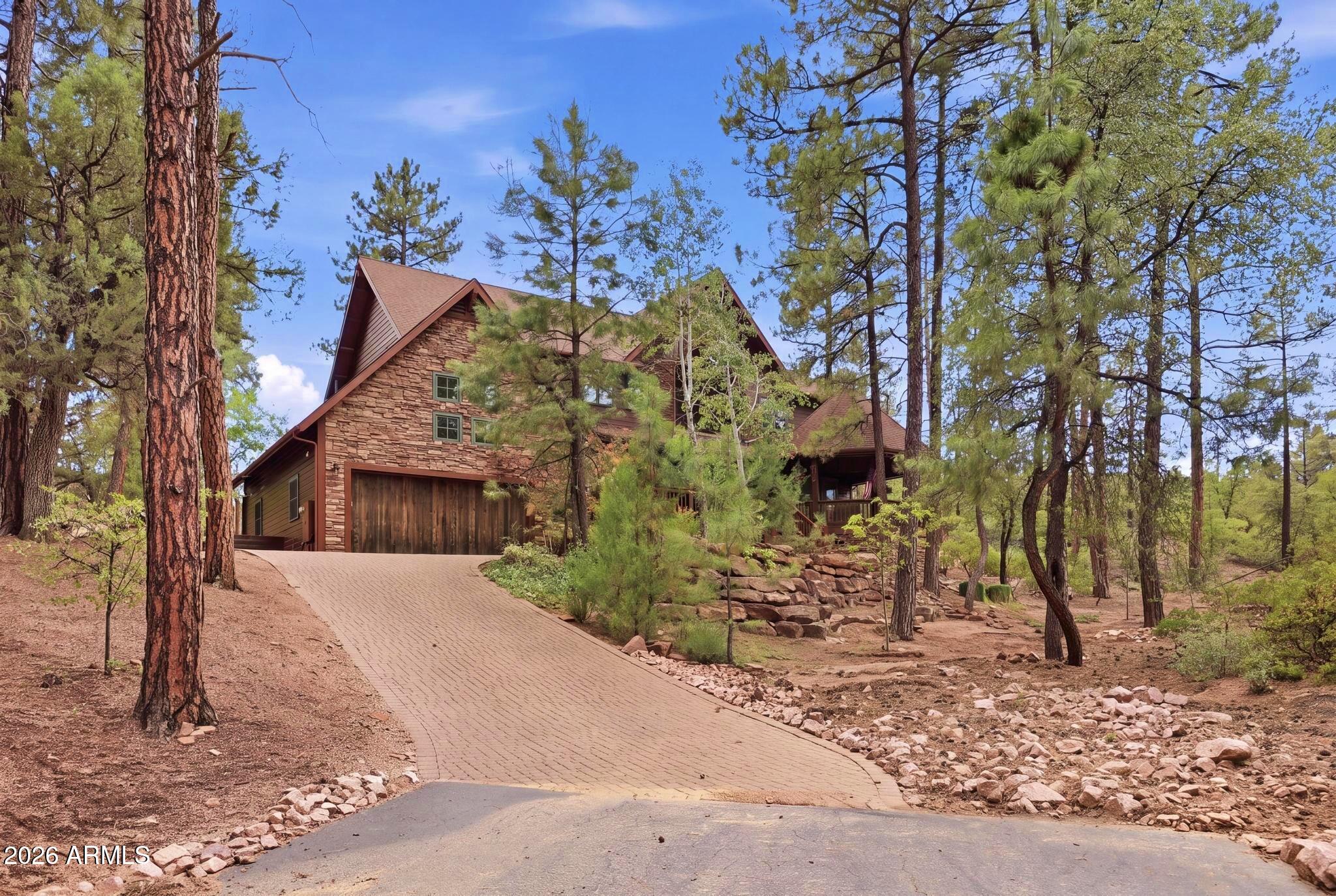 304 N GRAPEVINE Drive
