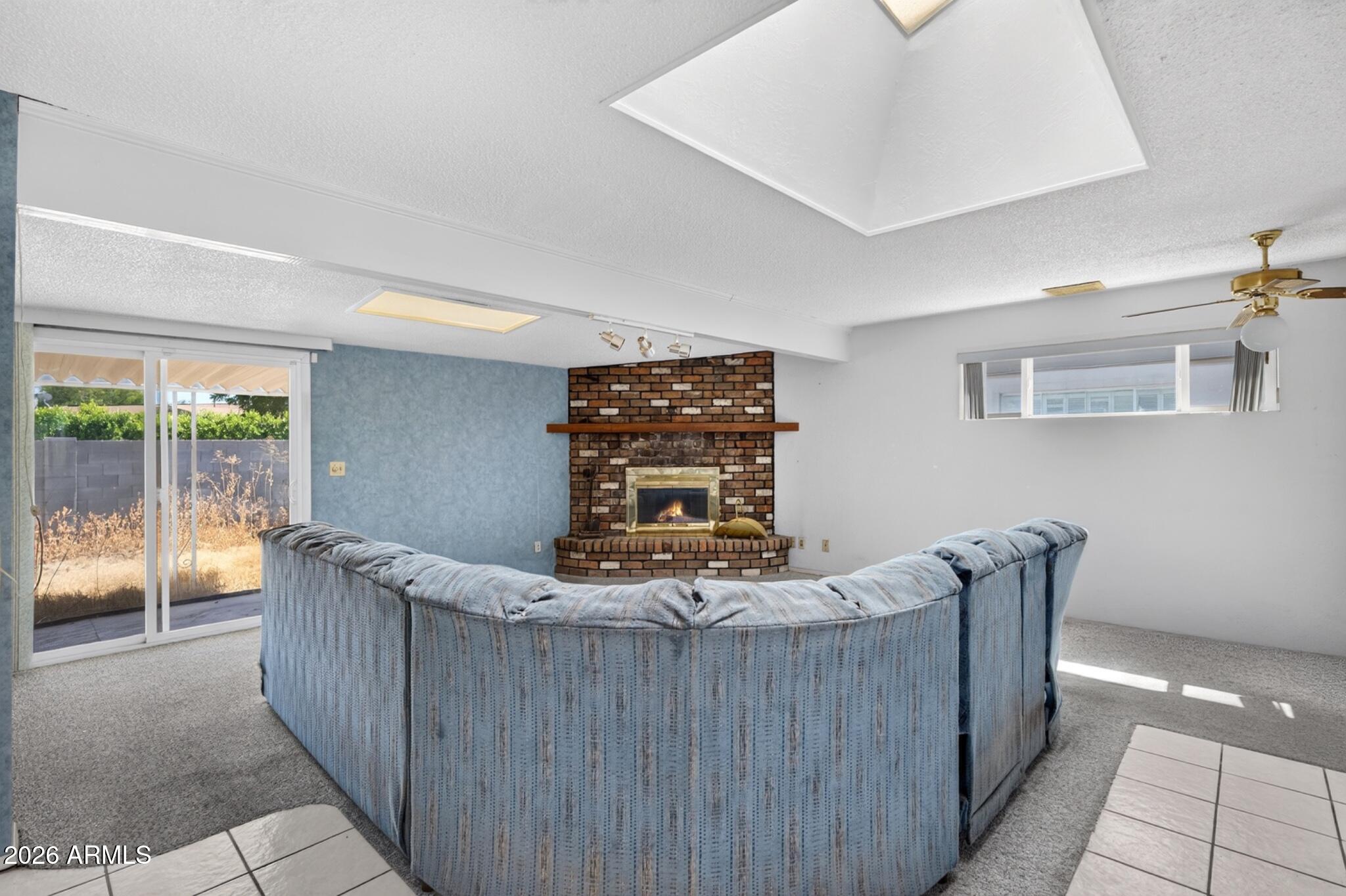 3311 W PARADISE Drive