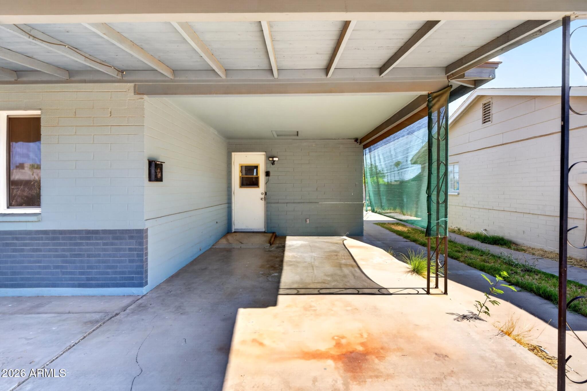 3311 W PARADISE Drive