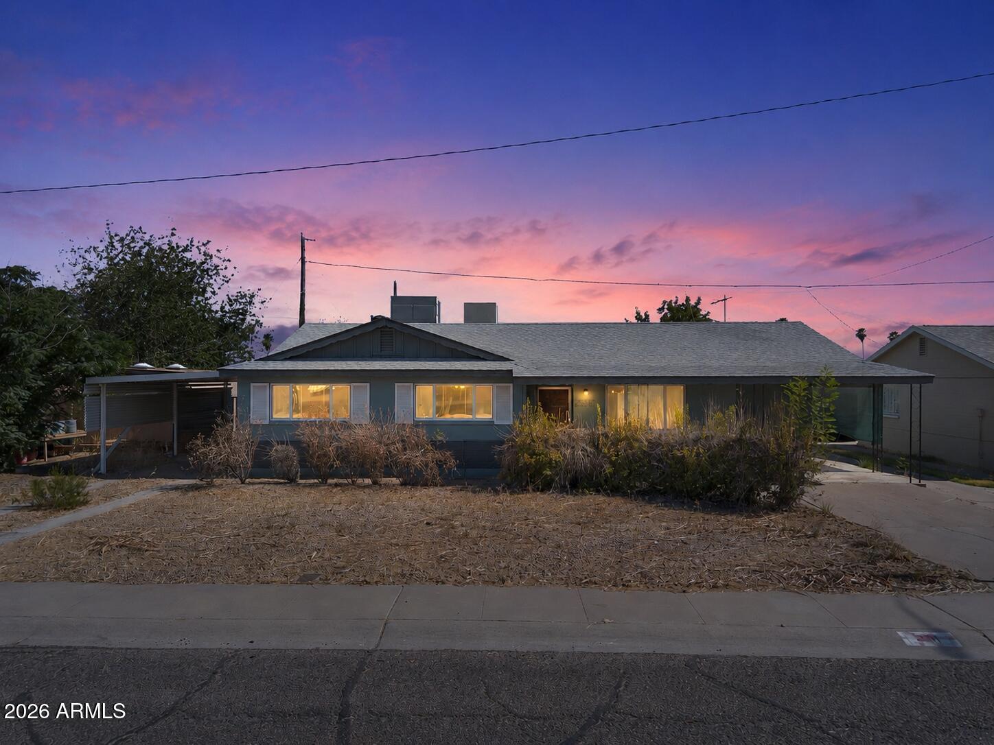3311 W PARADISE Drive
