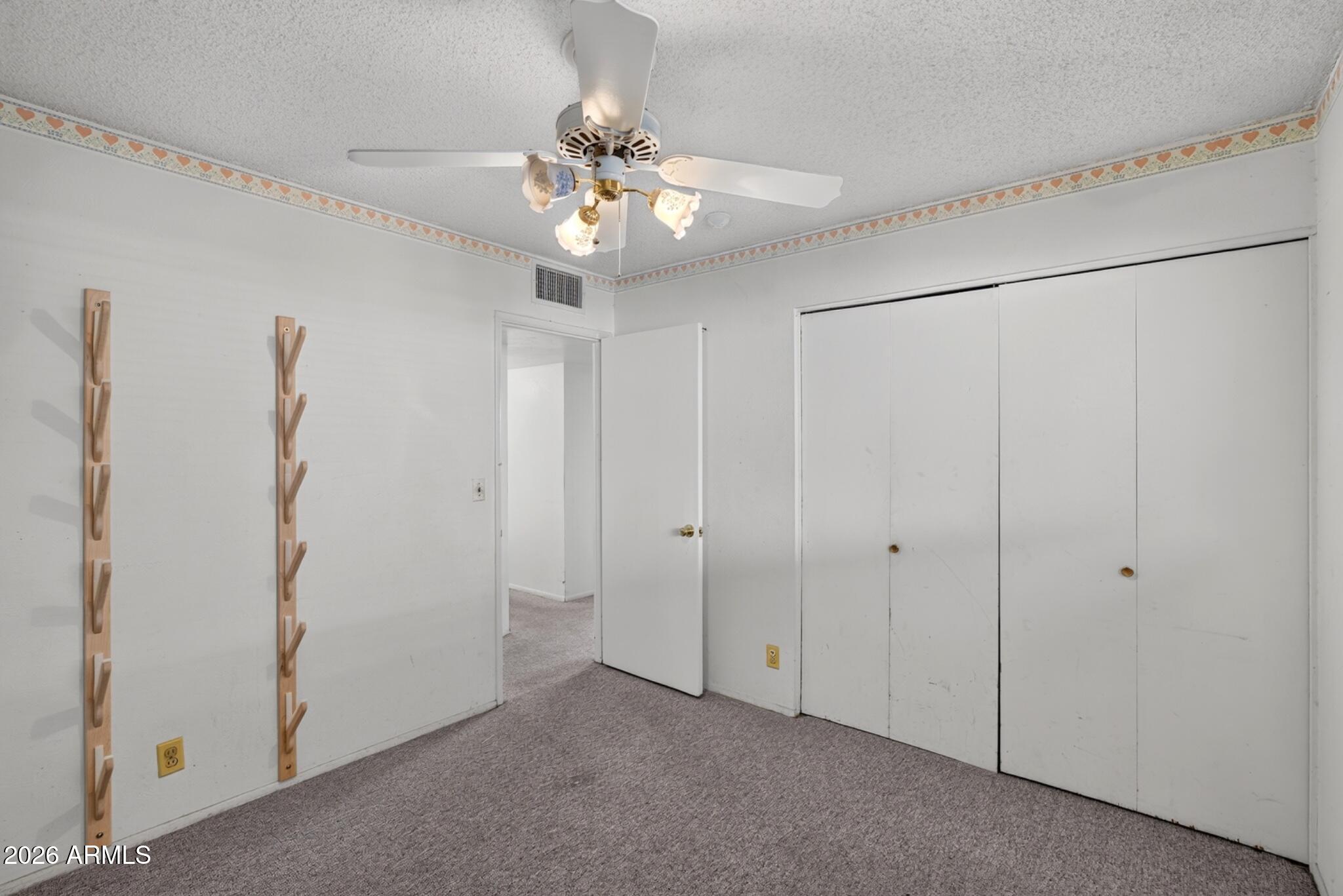 3311 W PARADISE Drive