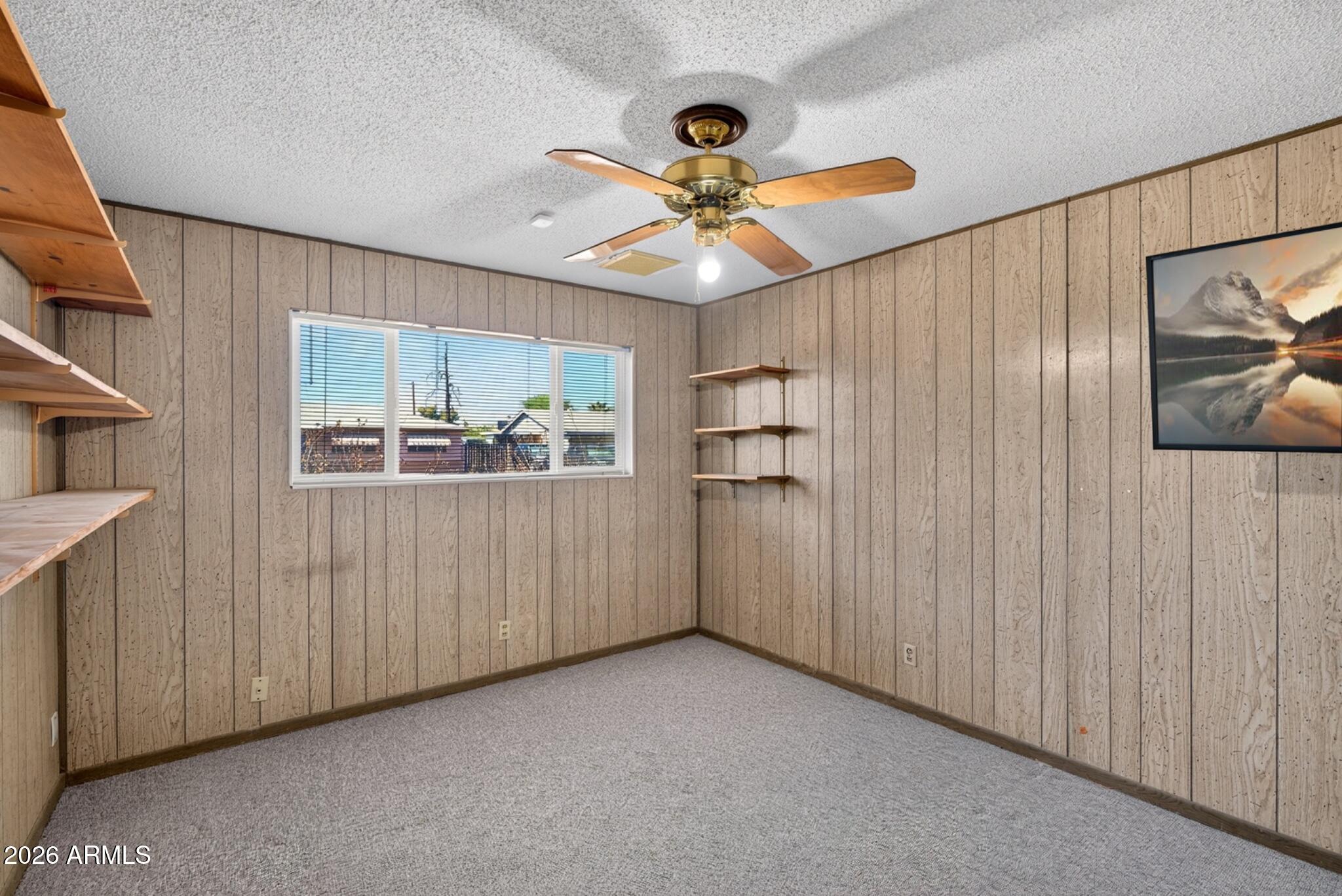 3311 W PARADISE Drive