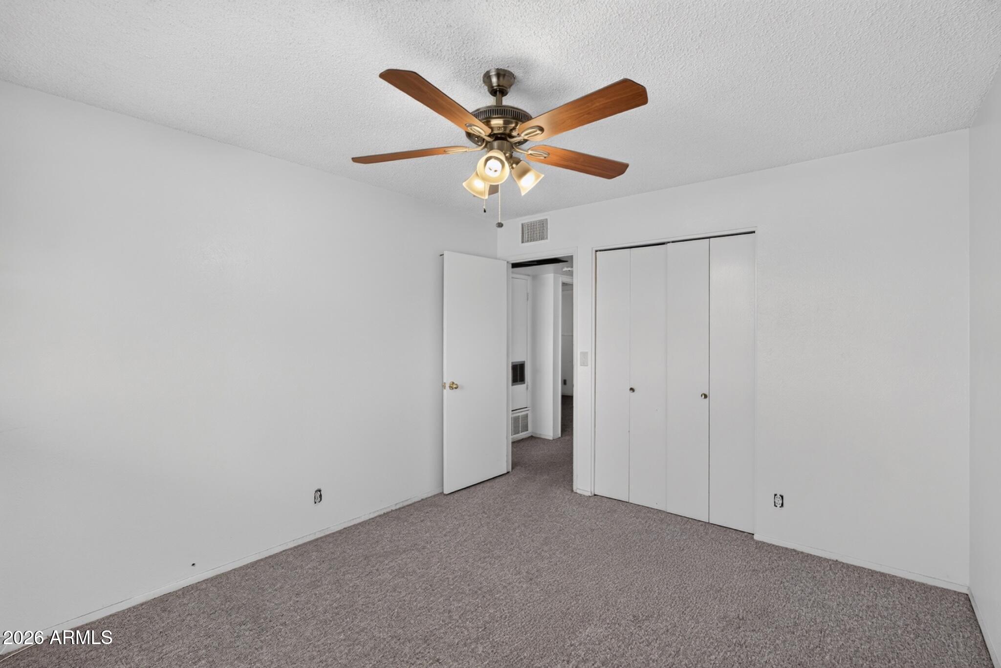 3311 W PARADISE Drive