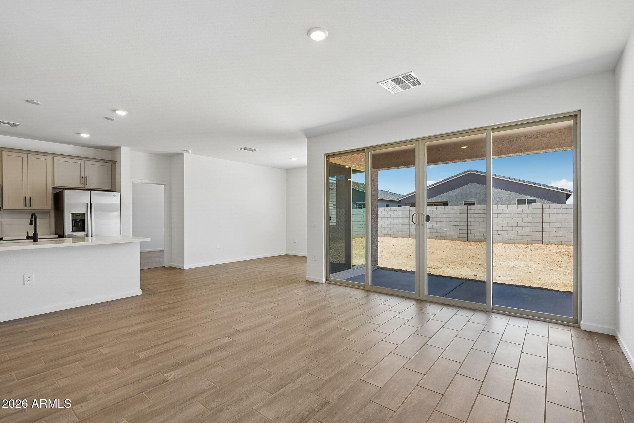 46916 W RESEDA Lane