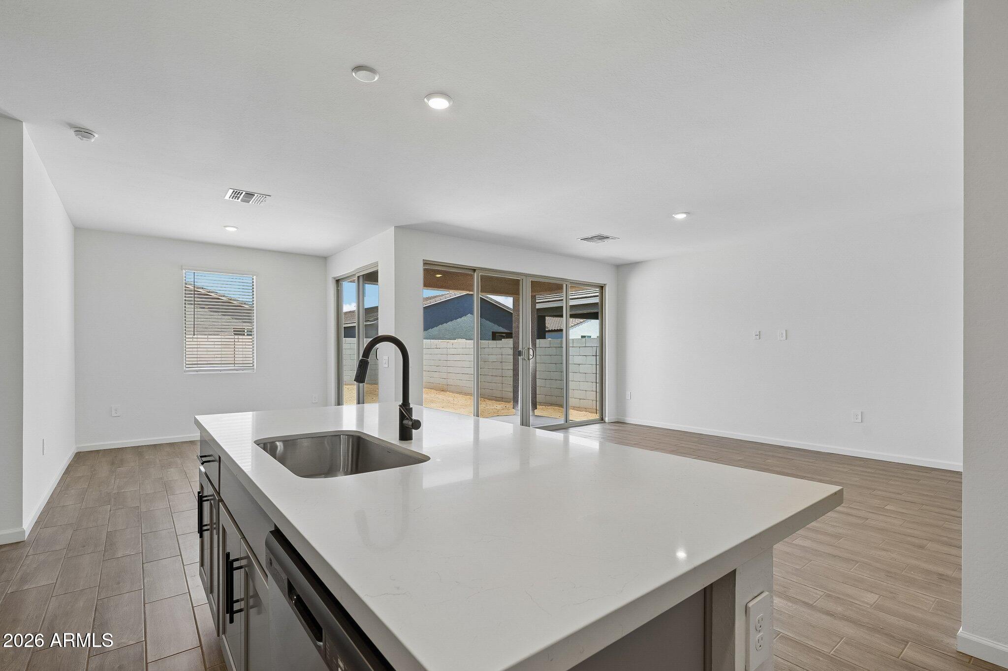 46916 W RESEDA Lane
