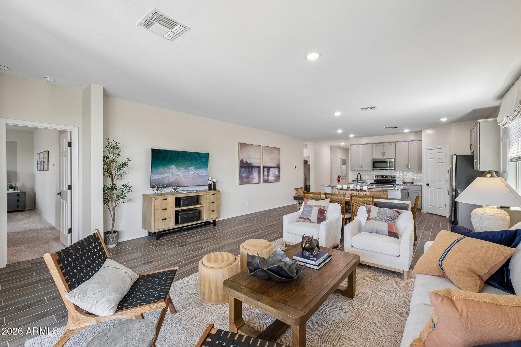 24075 W HUNTINGTON Drive