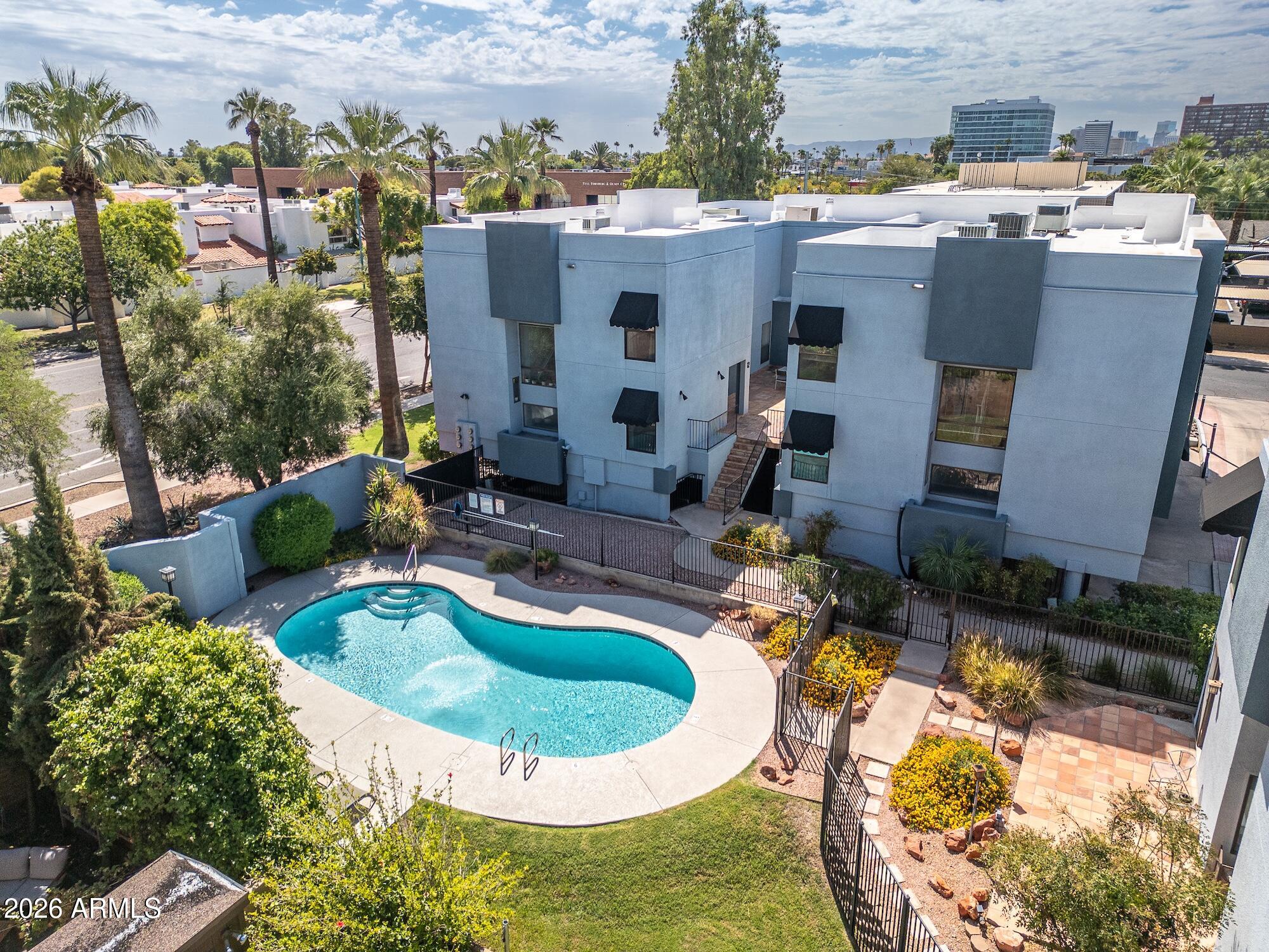 2 W GEORGIA Avenue 7