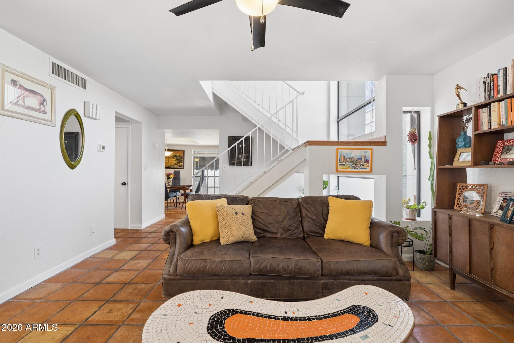 2 W GEORGIA Avenue 7