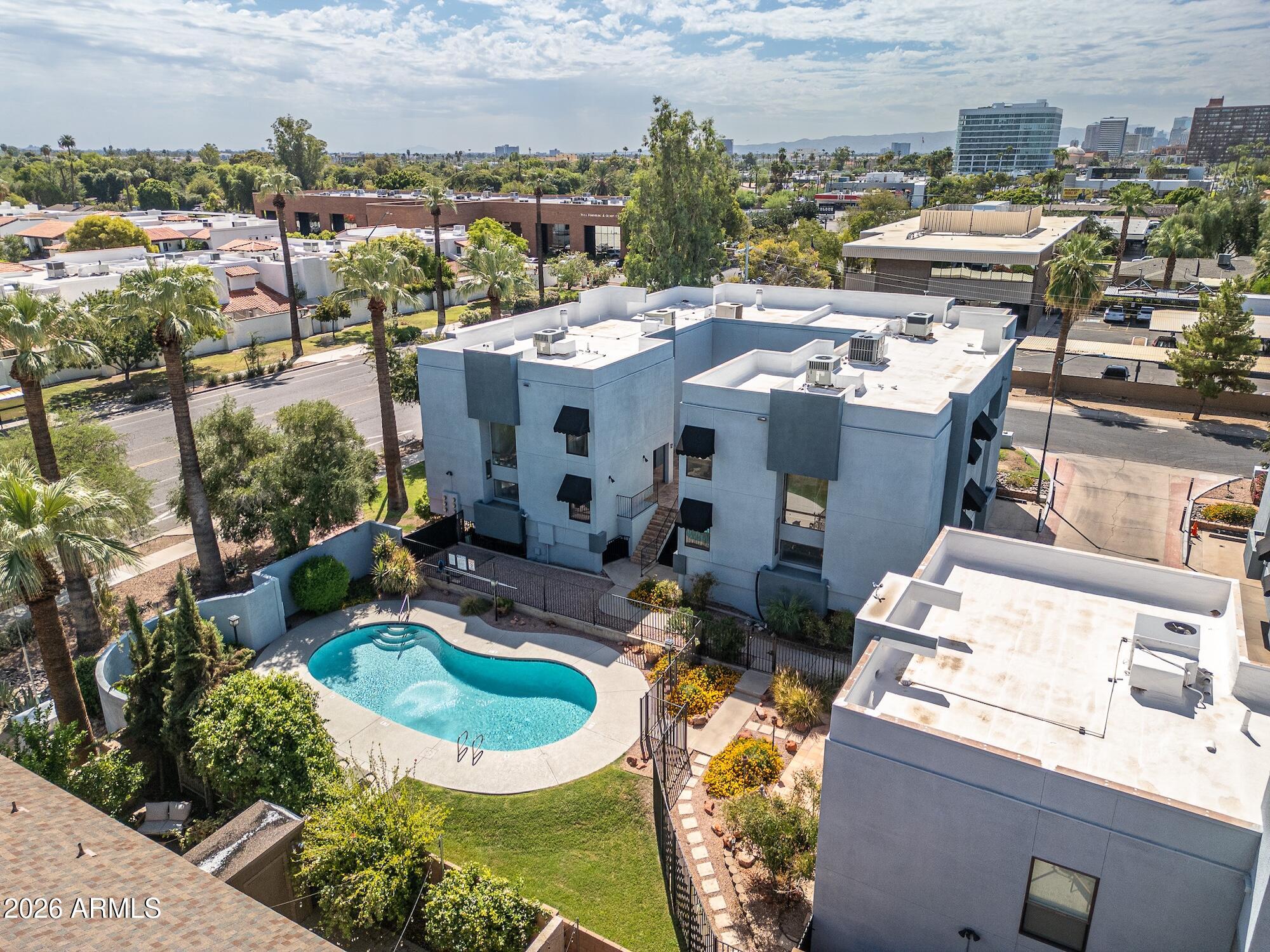 2 W GEORGIA Avenue 7